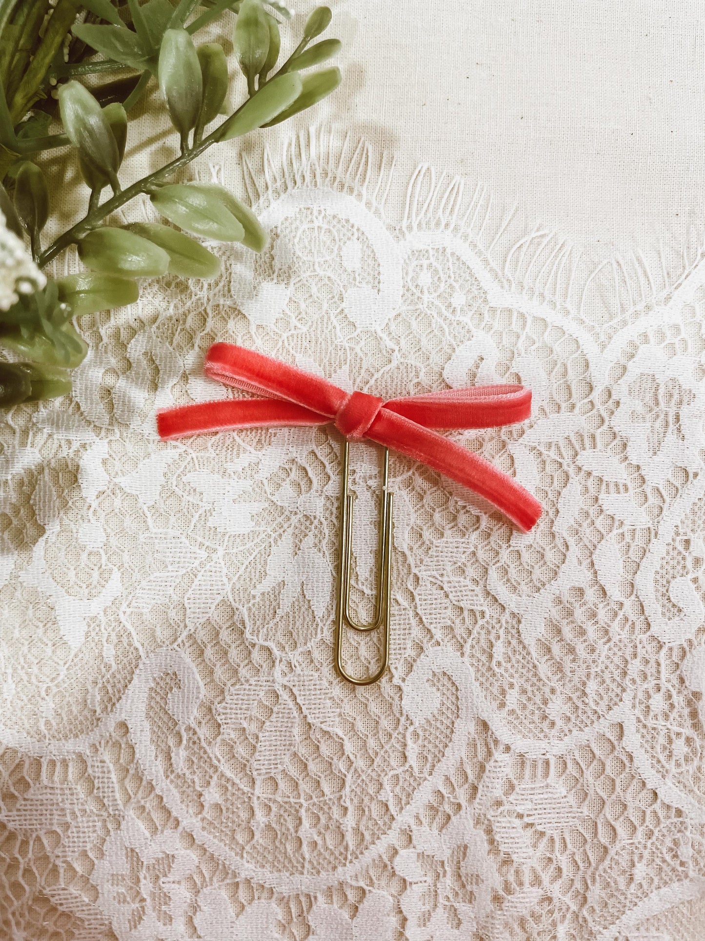 Hot Pink ~ velvet mini bow bookmark