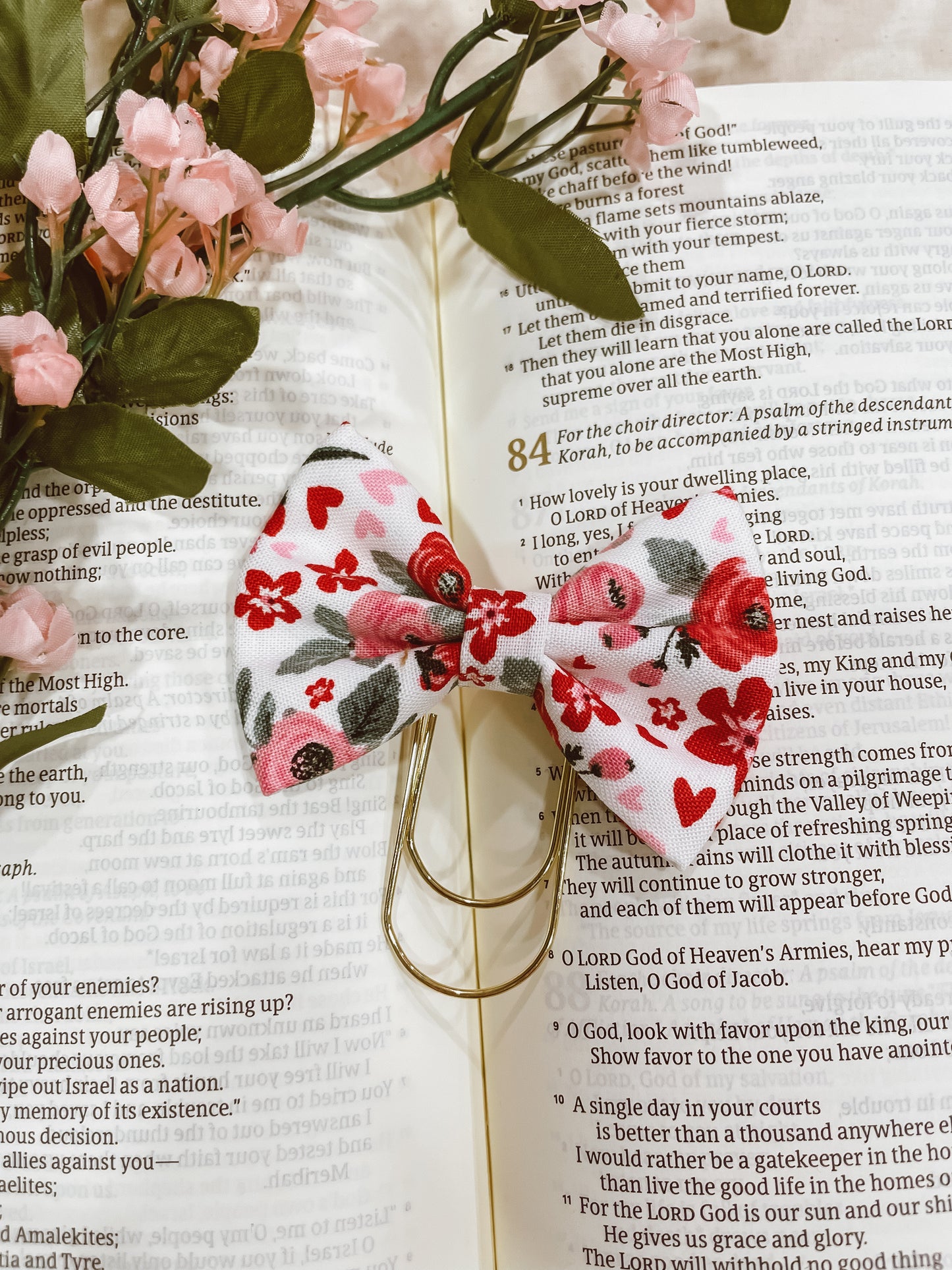 Roses are Red- petite bow bookmark