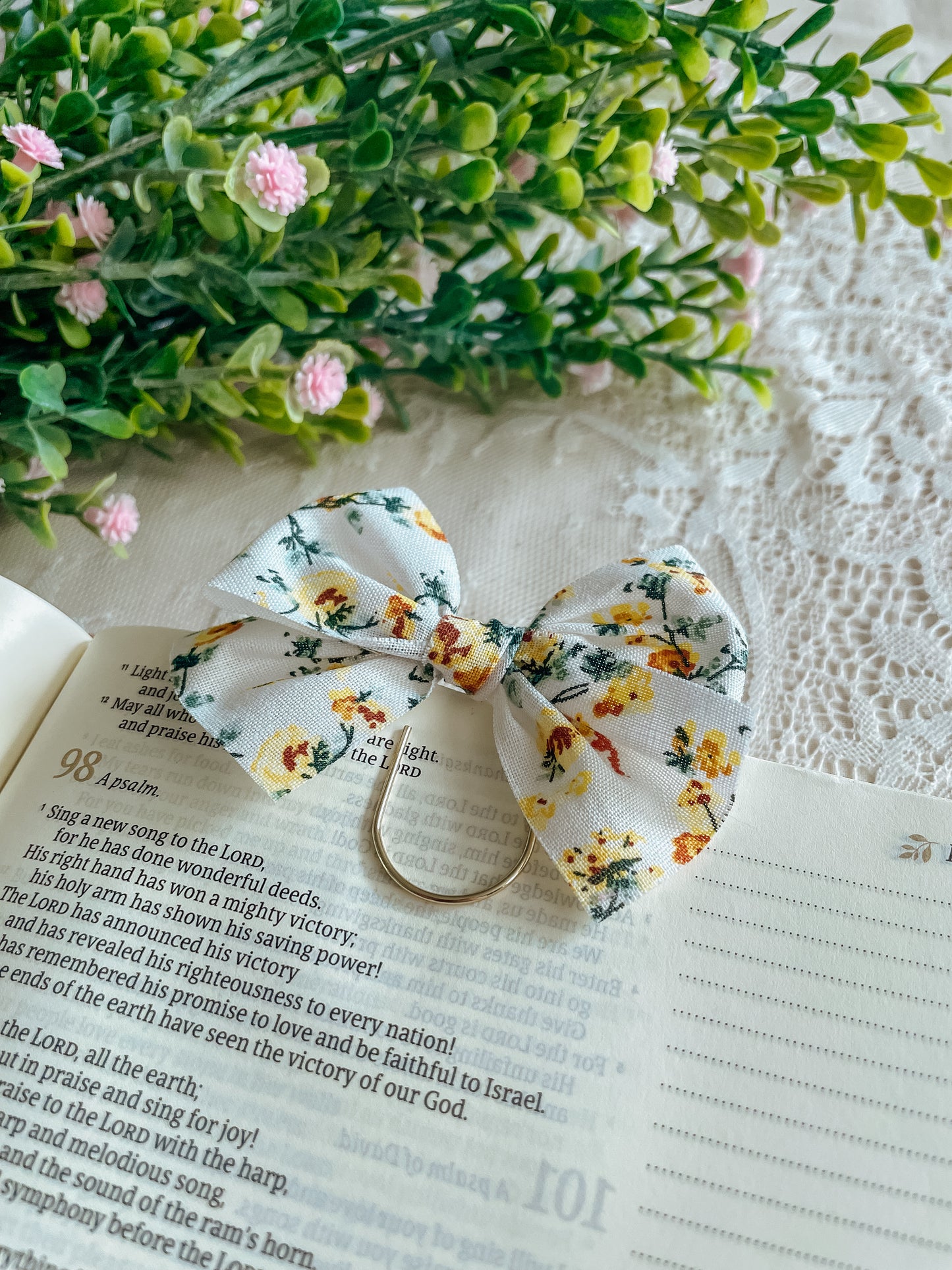Yellow Roses-bow bookmark