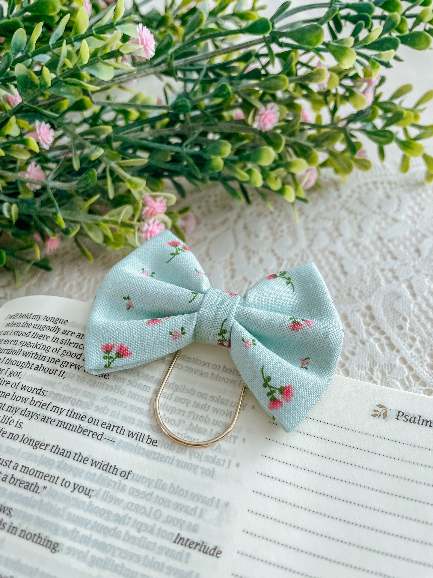 Mint Floral-petite bow bookmark