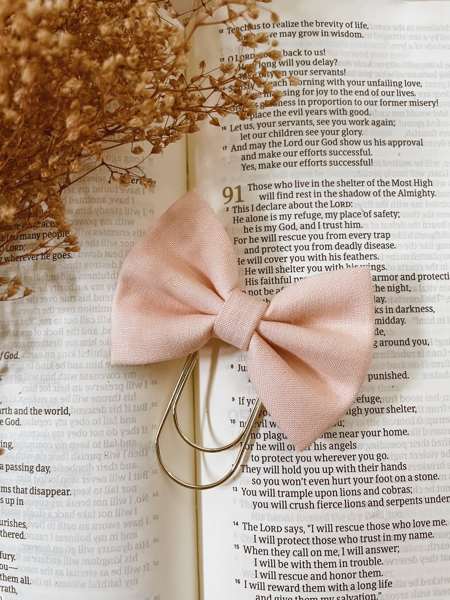 Rosie-petite bow bookmark