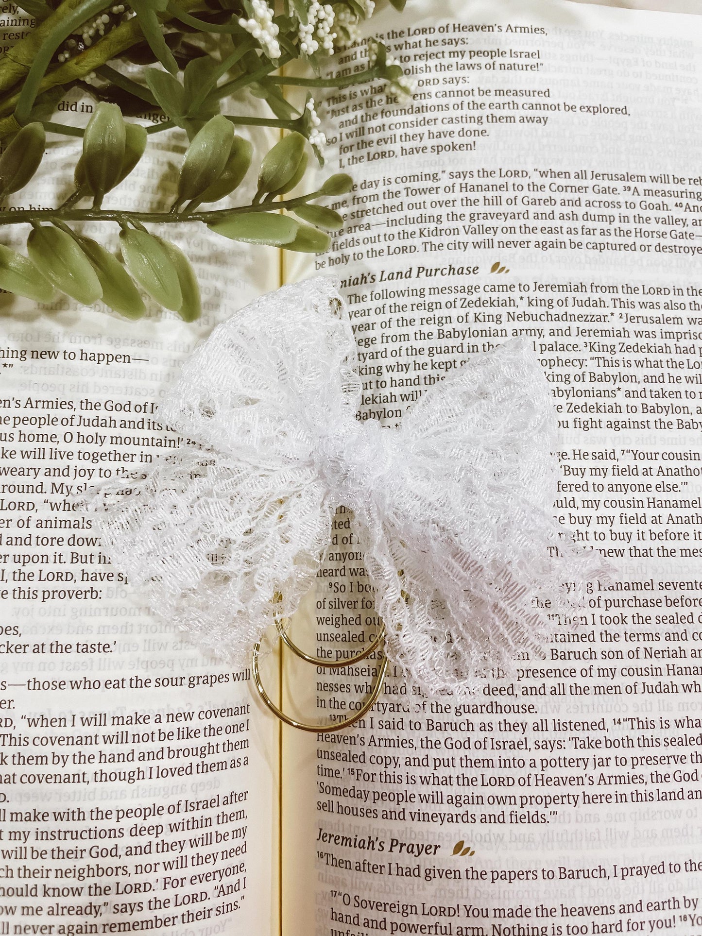 Little Lace White - bow bookmark