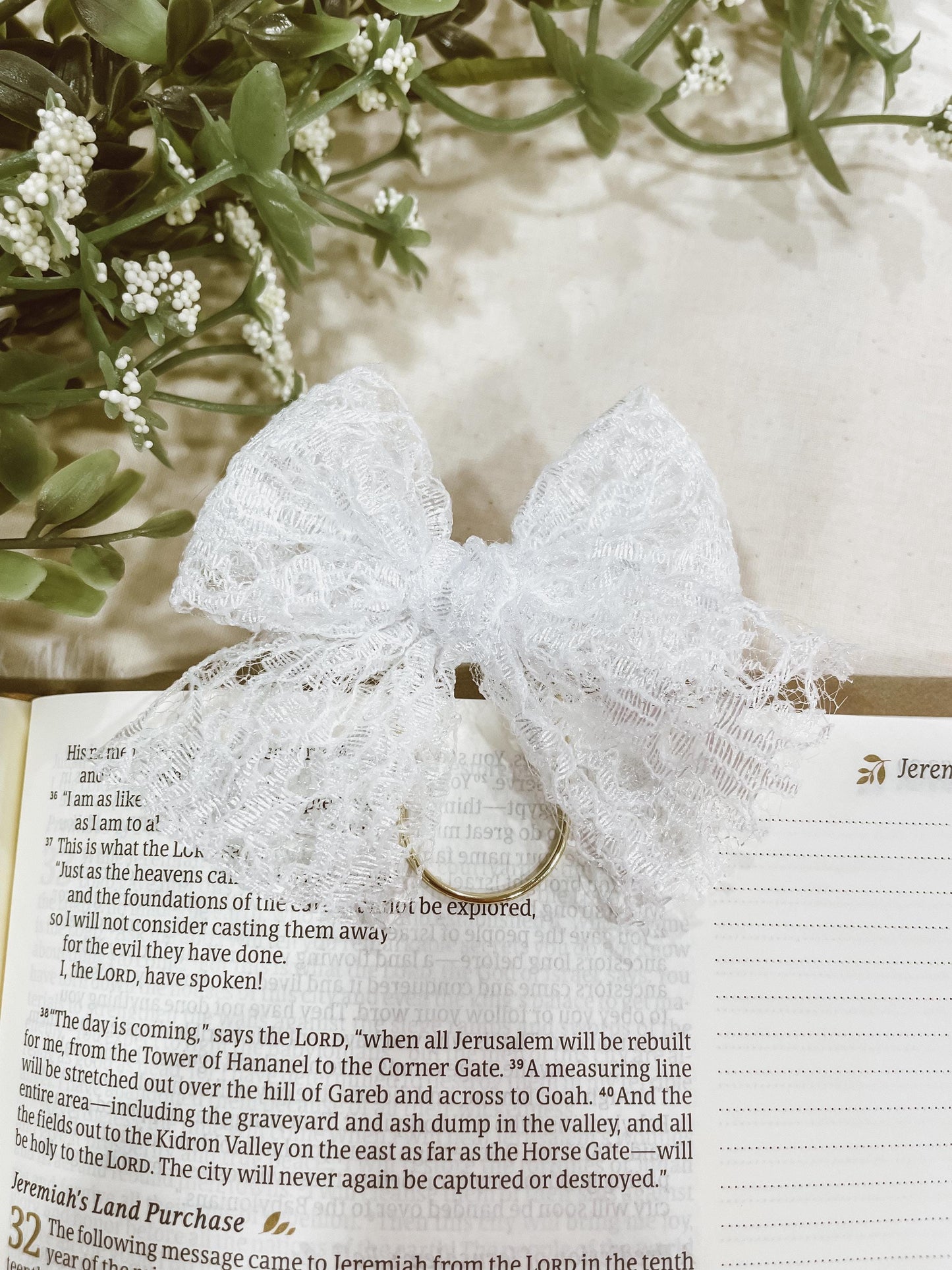 Little Lace White - bow bookmark