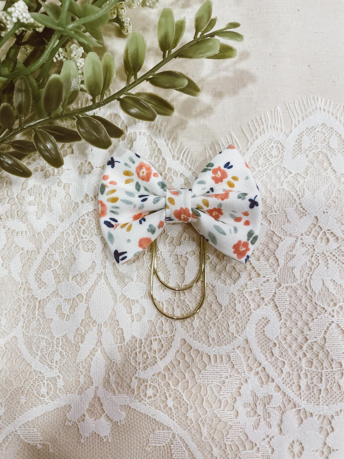 Poppy floral - petite bow bookmark