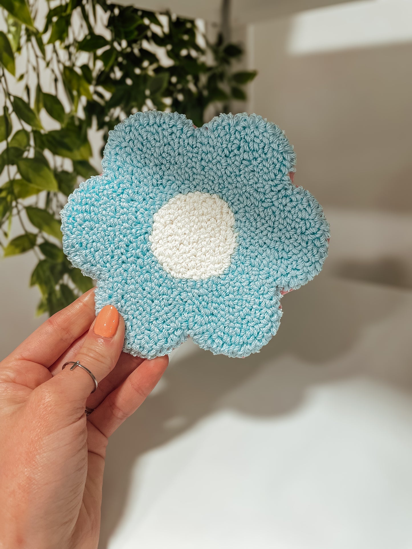‘Blue Daisy’ mug rug coaster