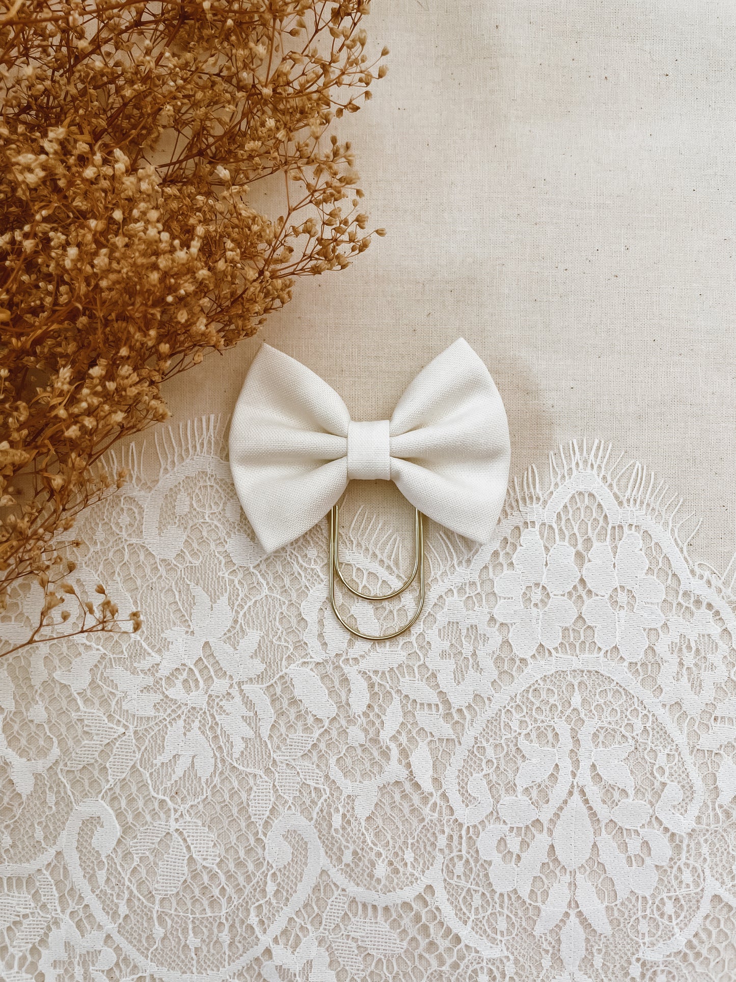 Vanilla- petite bow bookmark