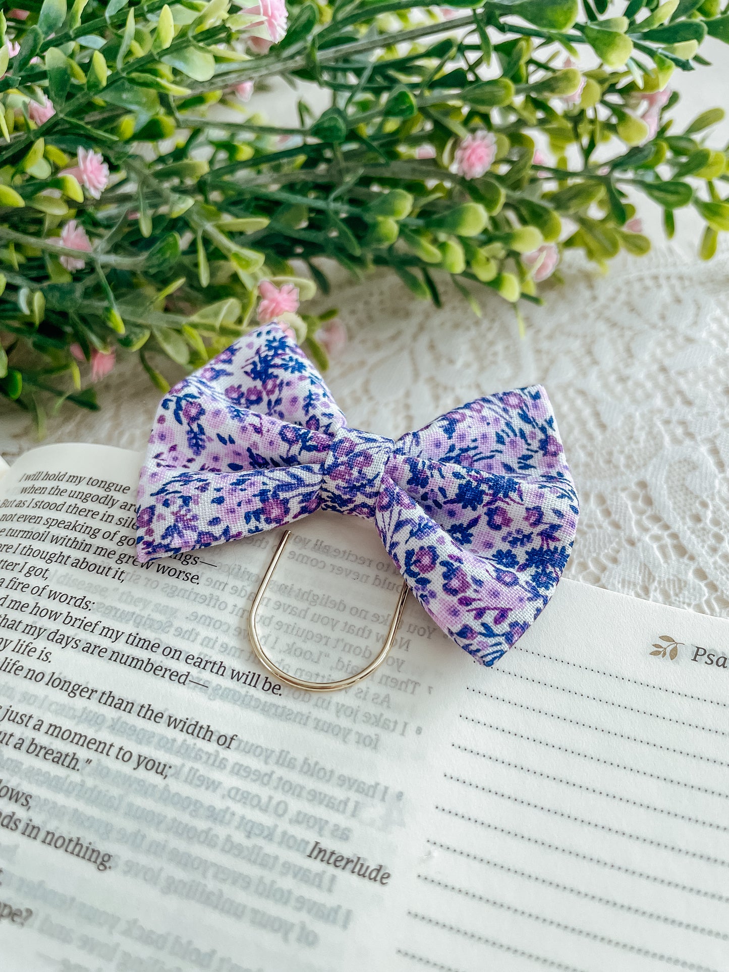 Lilies in Bloom- petite bow bookmark