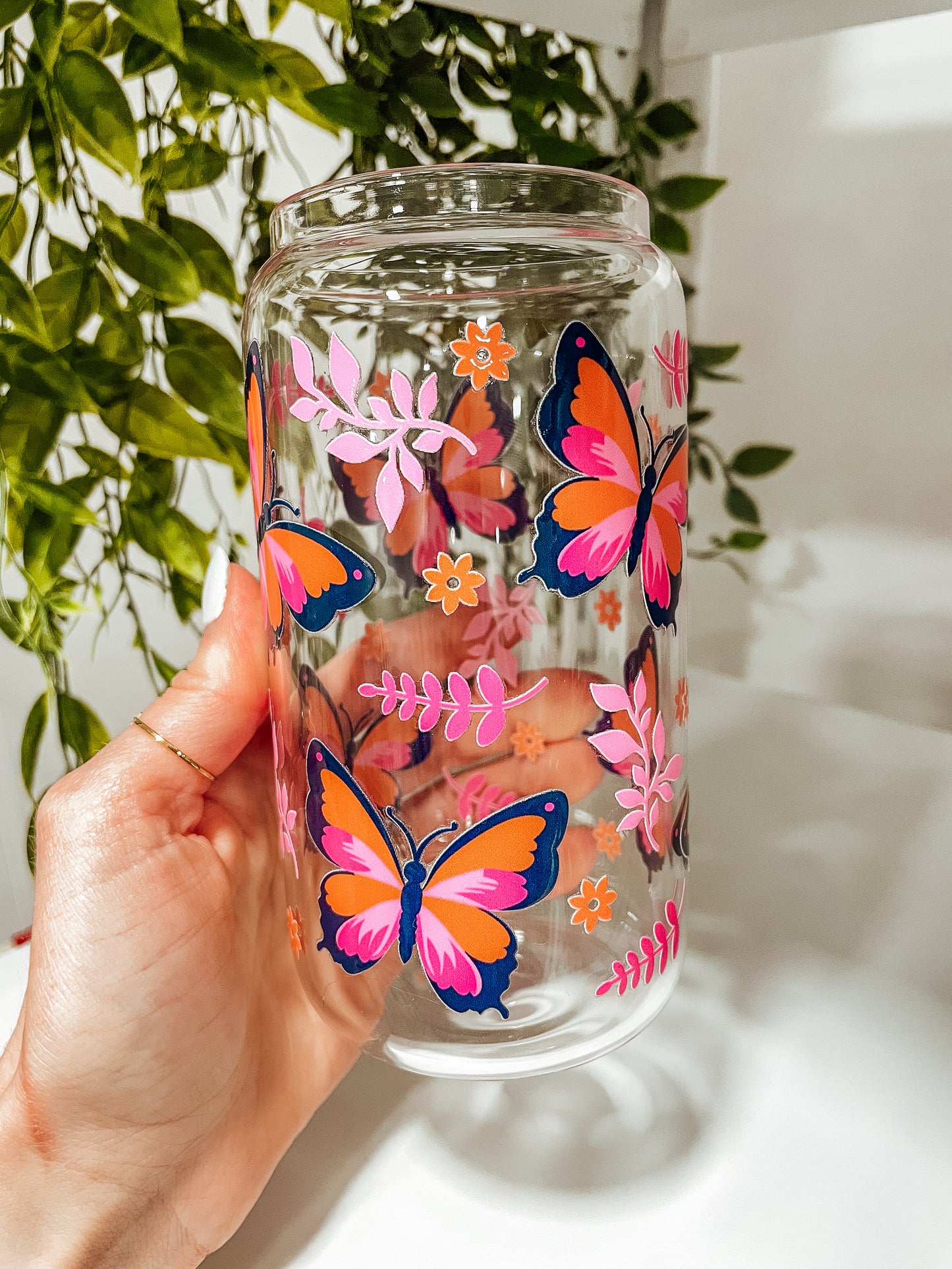Pink Butterflies- 16 oz glass tumbler