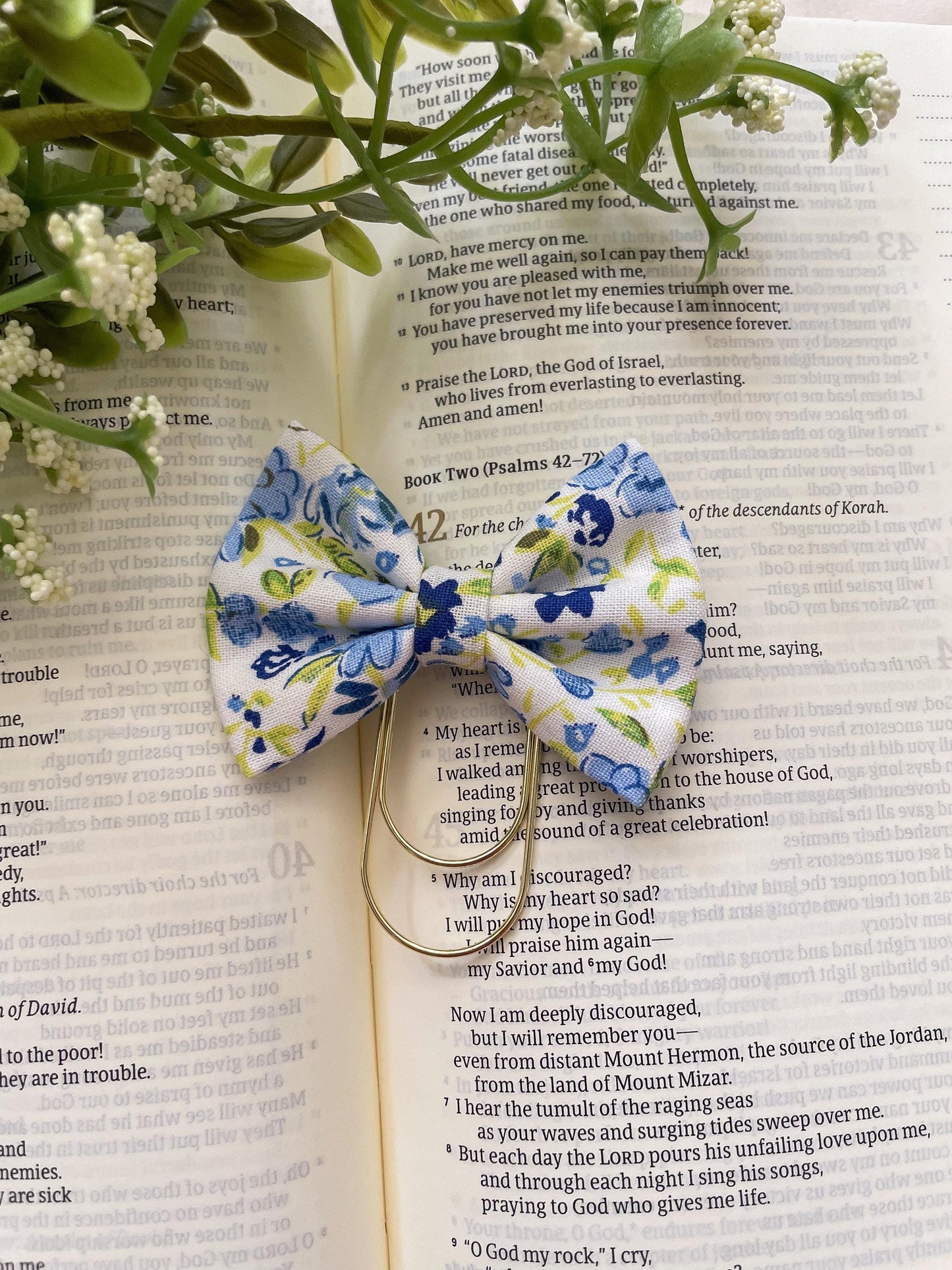 Beachside Blue floral - petite bow bookmark
