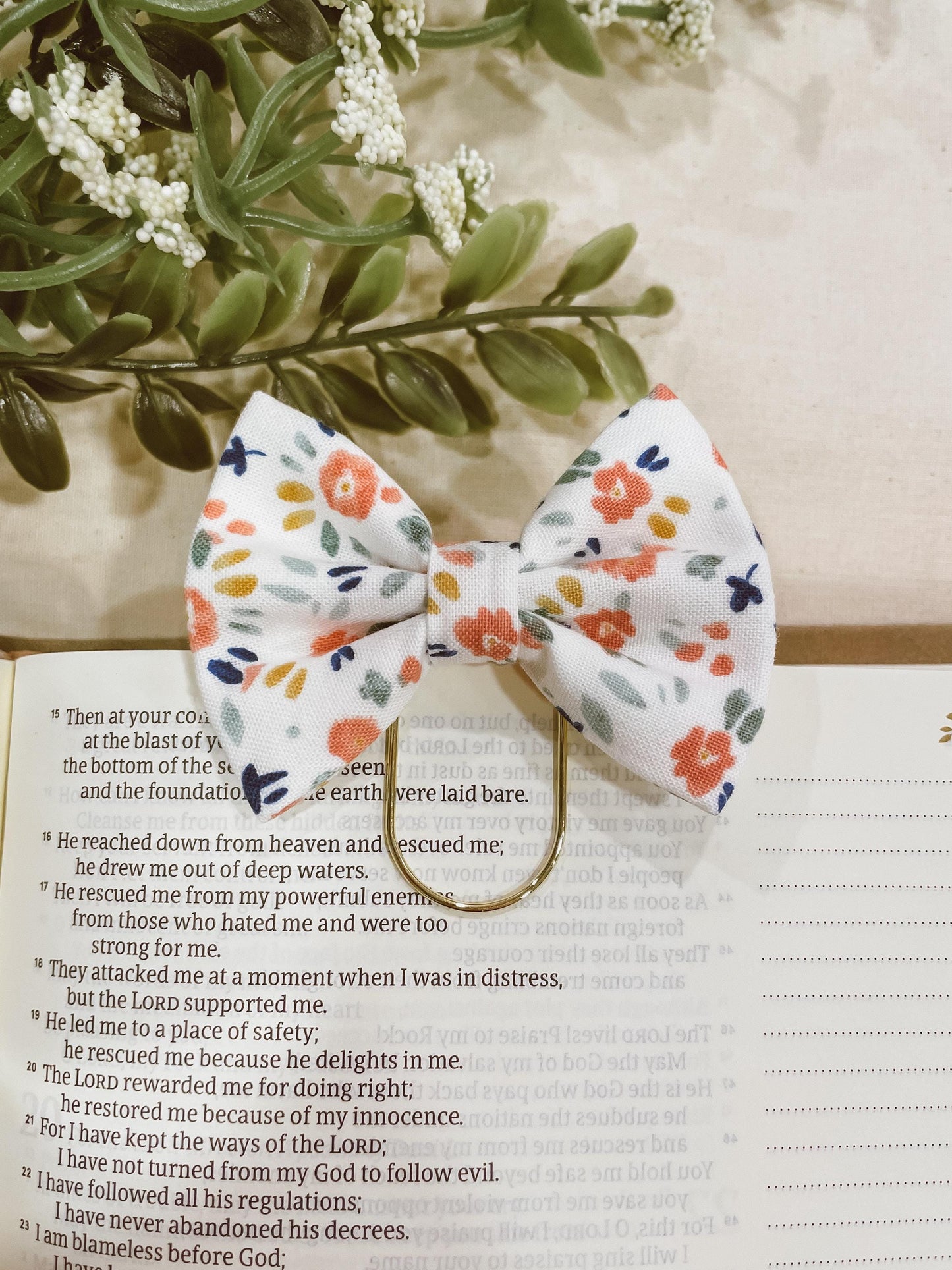 Poppy floral - petite bow bookmark