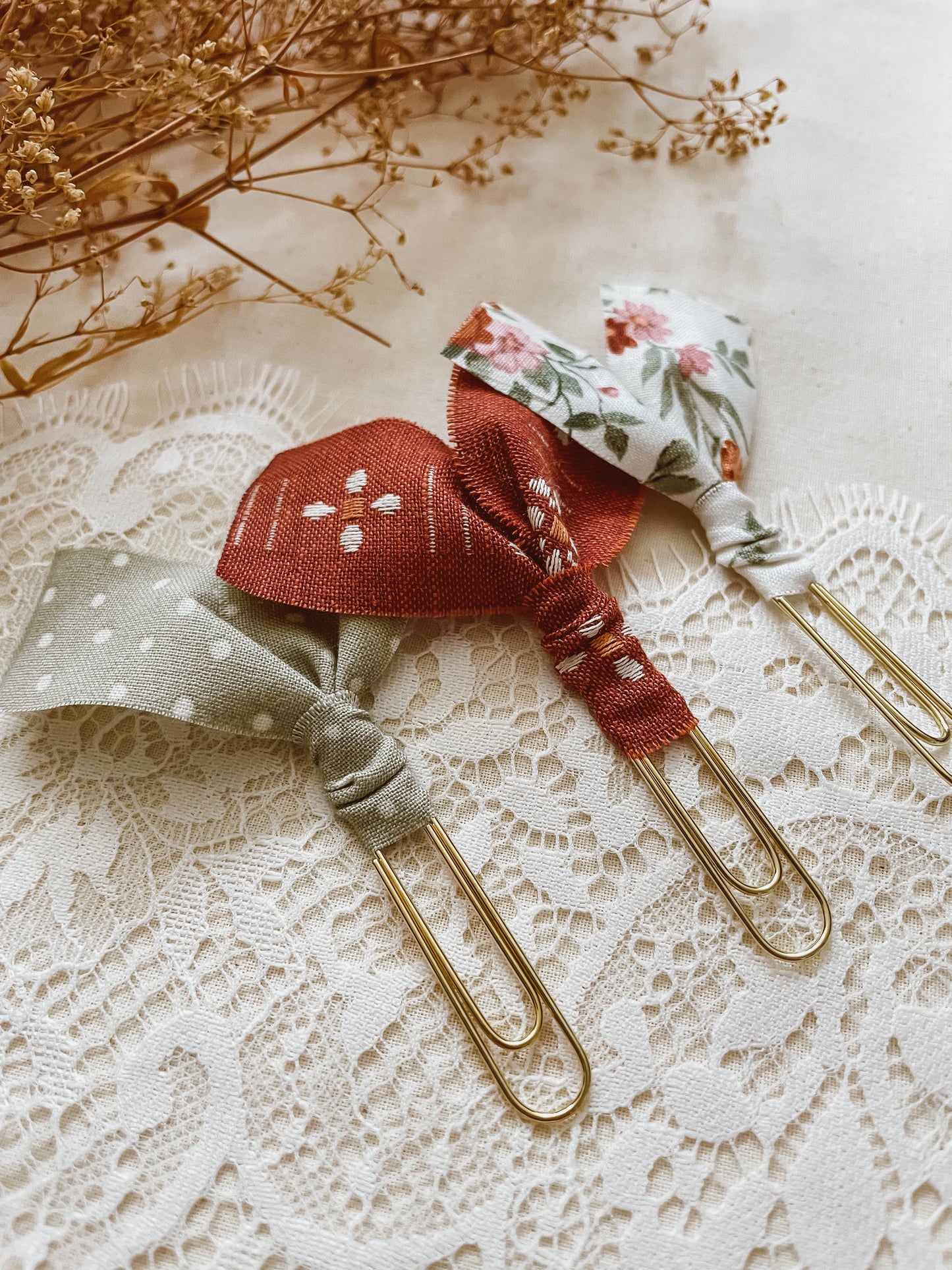 Rustic Florals-set of 3 page markers