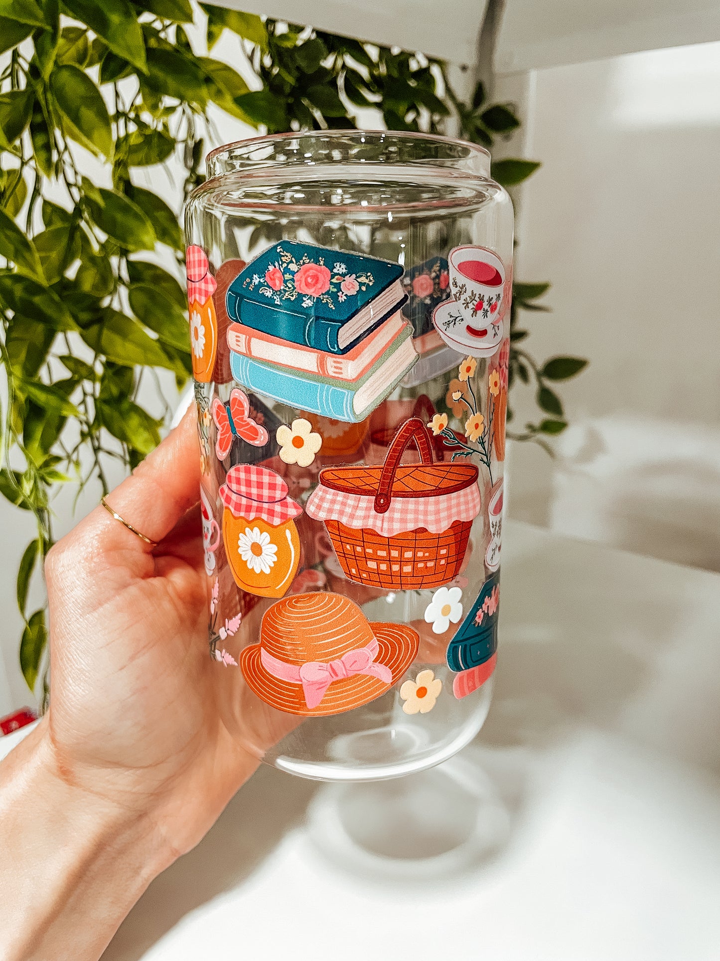 Spring Picnic- 16 oz glass tumbler