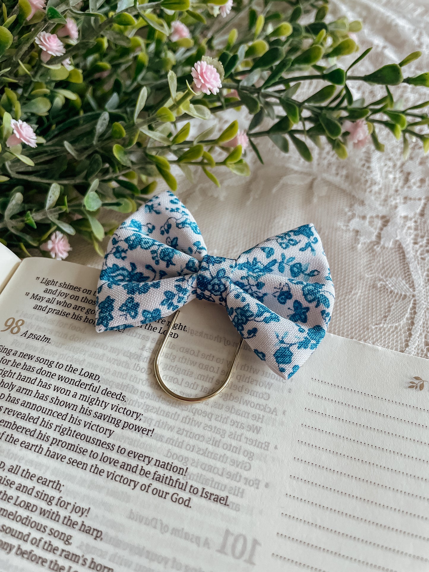 Cornflower- petite bow bookmark