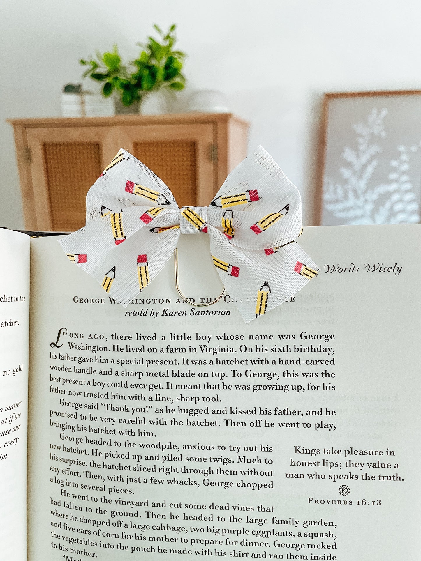 Pencil- bow bookmark
