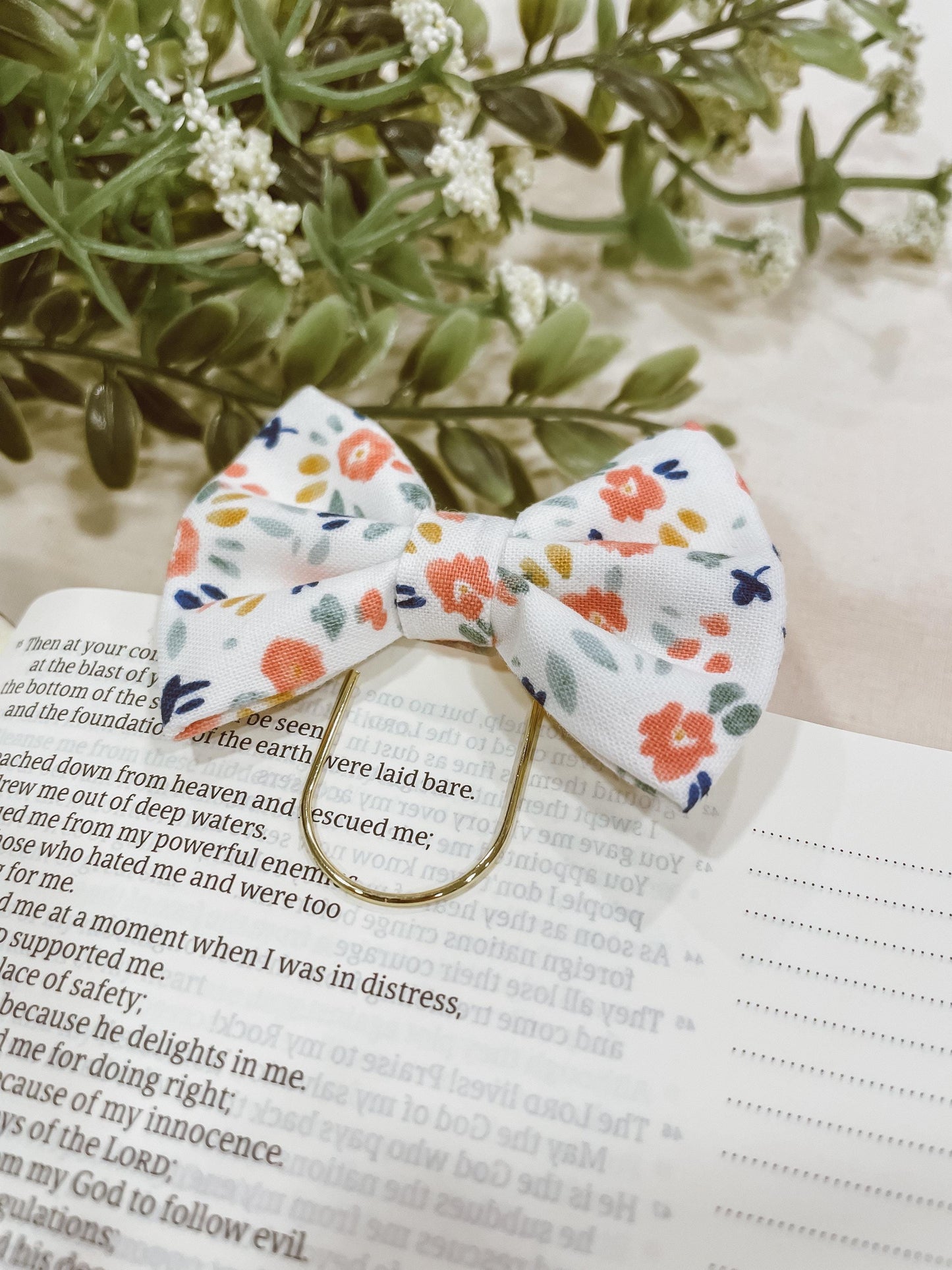 Poppy floral - petite bow bookmark
