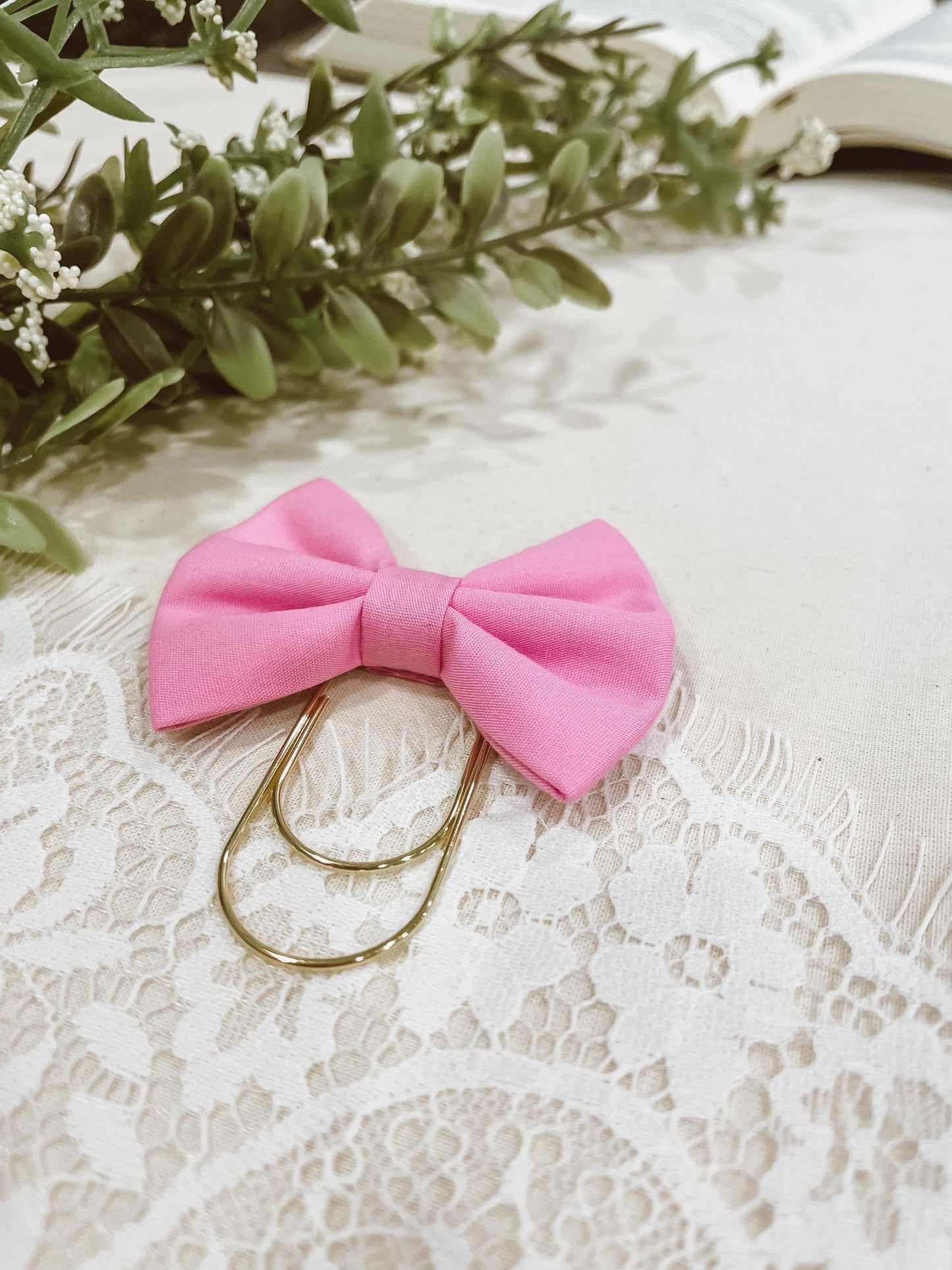 Magenta - petite bow bookmark