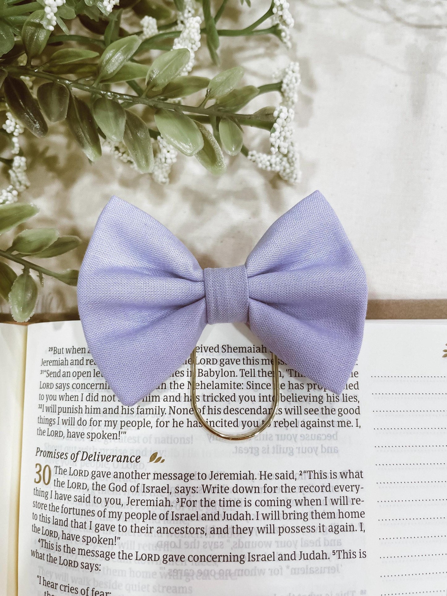 Lilac - petite bow bookmark