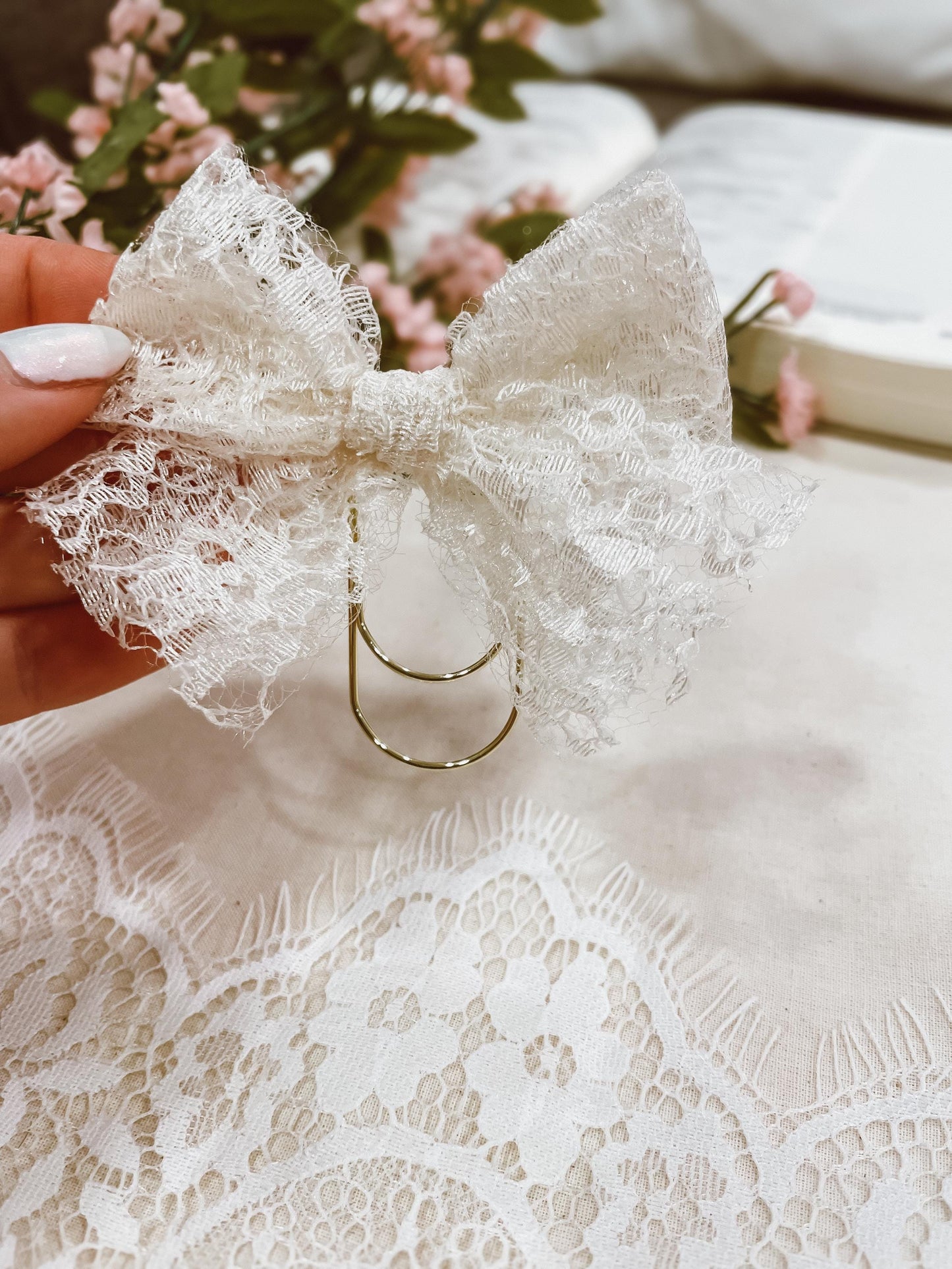 Little Lace Ivory - bow bookmark