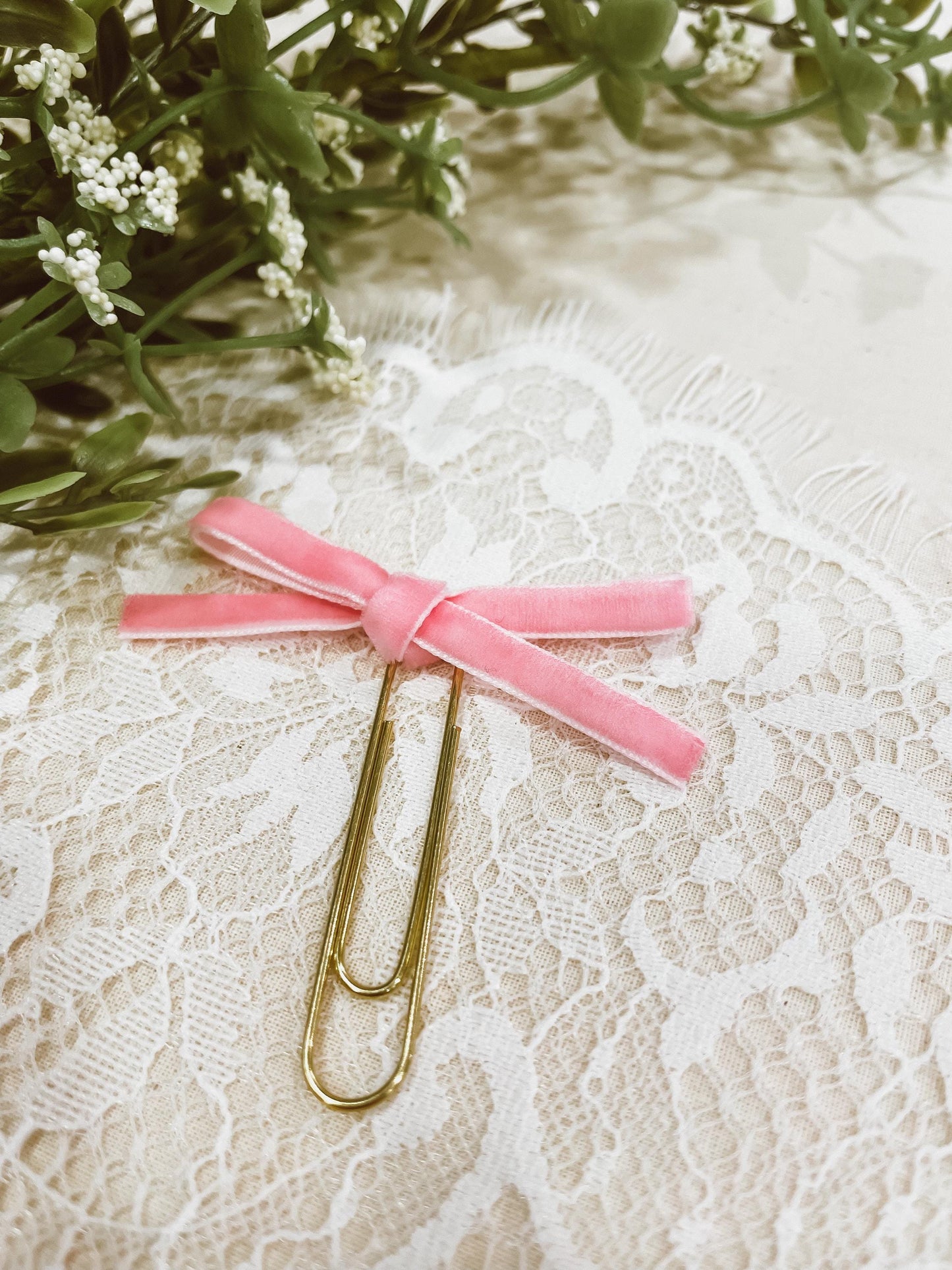 Bubblegum ~ velvet mini bow bookmark