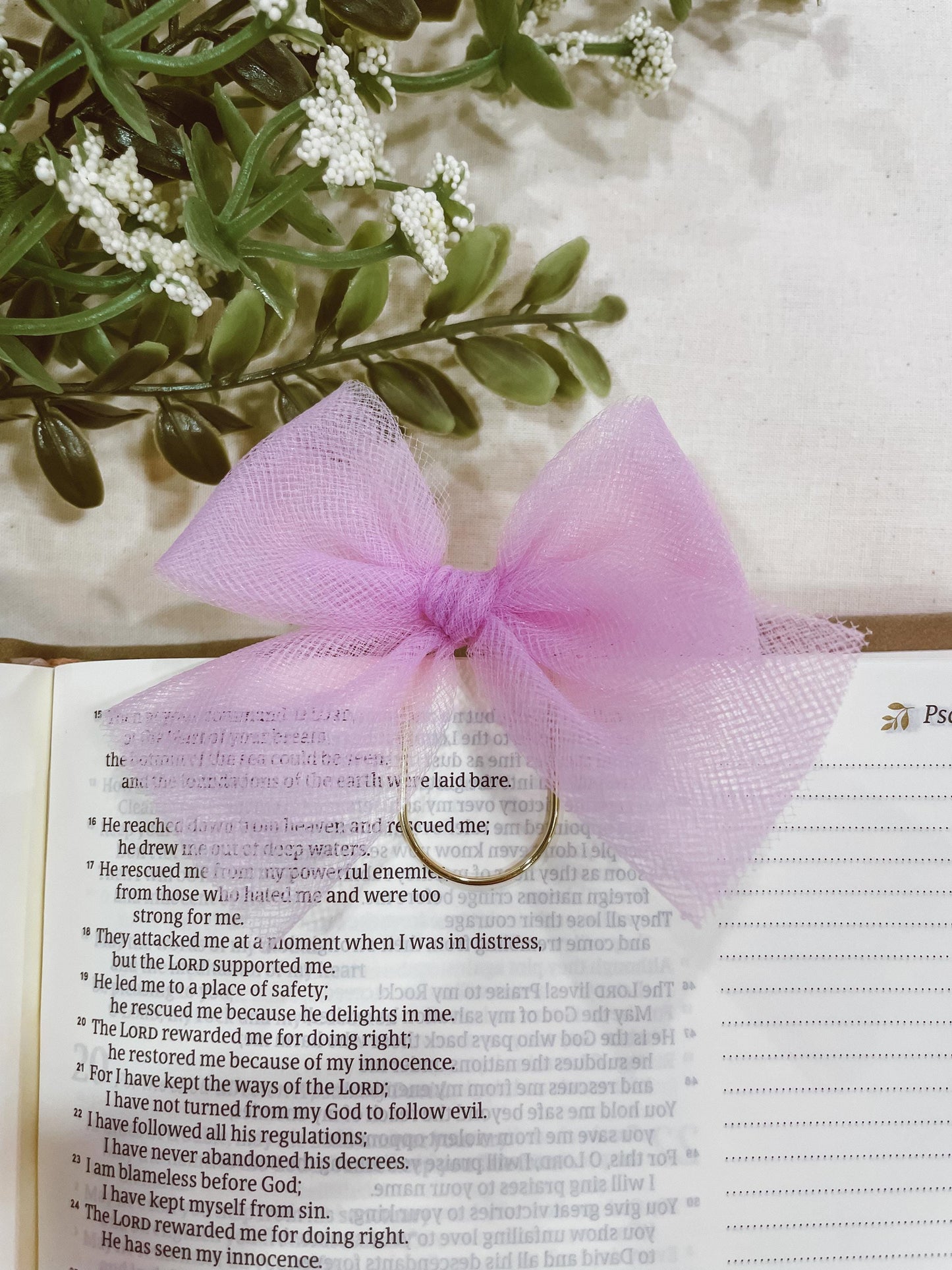 Light lavender tulle - bow bookmark