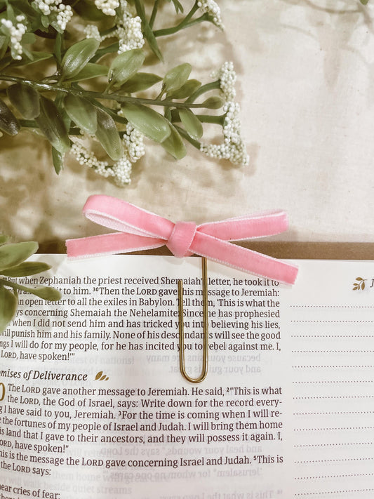 Bubblegum ~ velvet mini bow bookmark