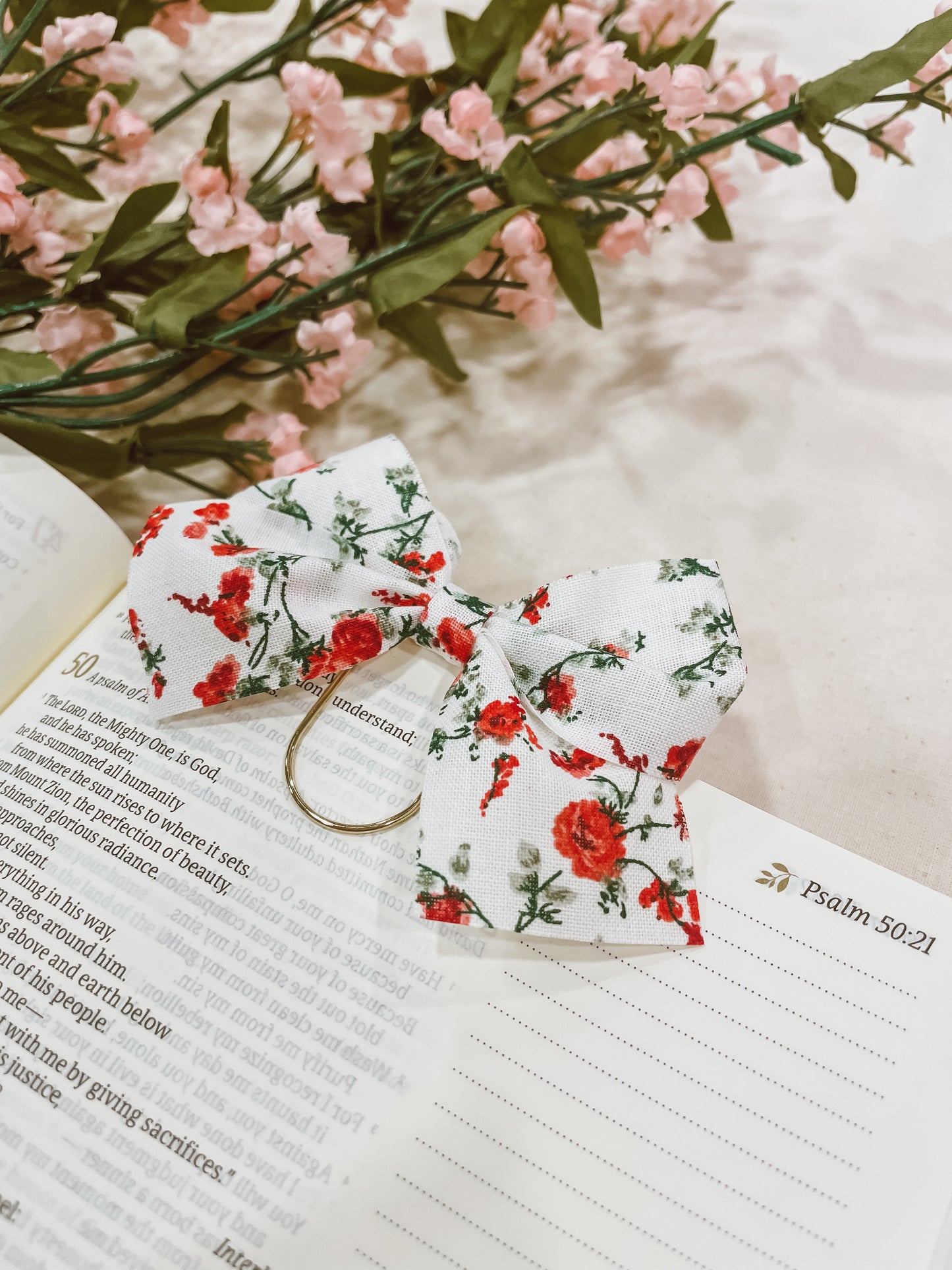Red Roses on the Vine- bow bookmark