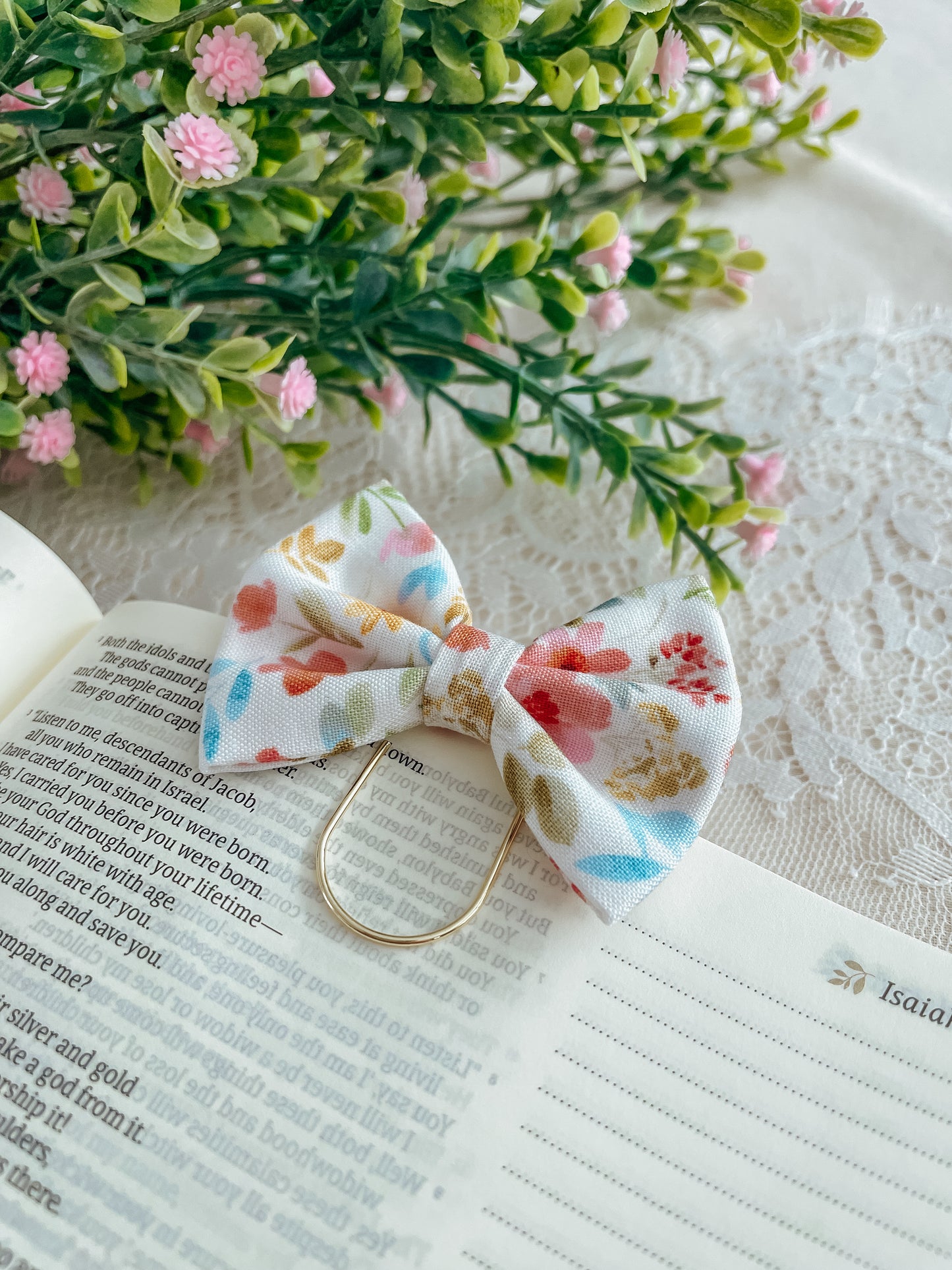 Coquette Florals- petite bow bookmark