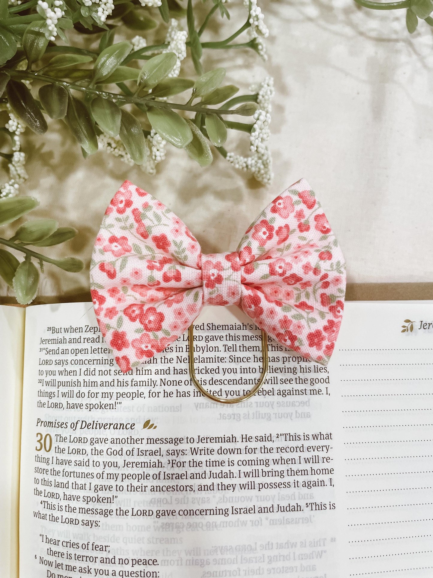 Field of Poppies - petite bow bookmark