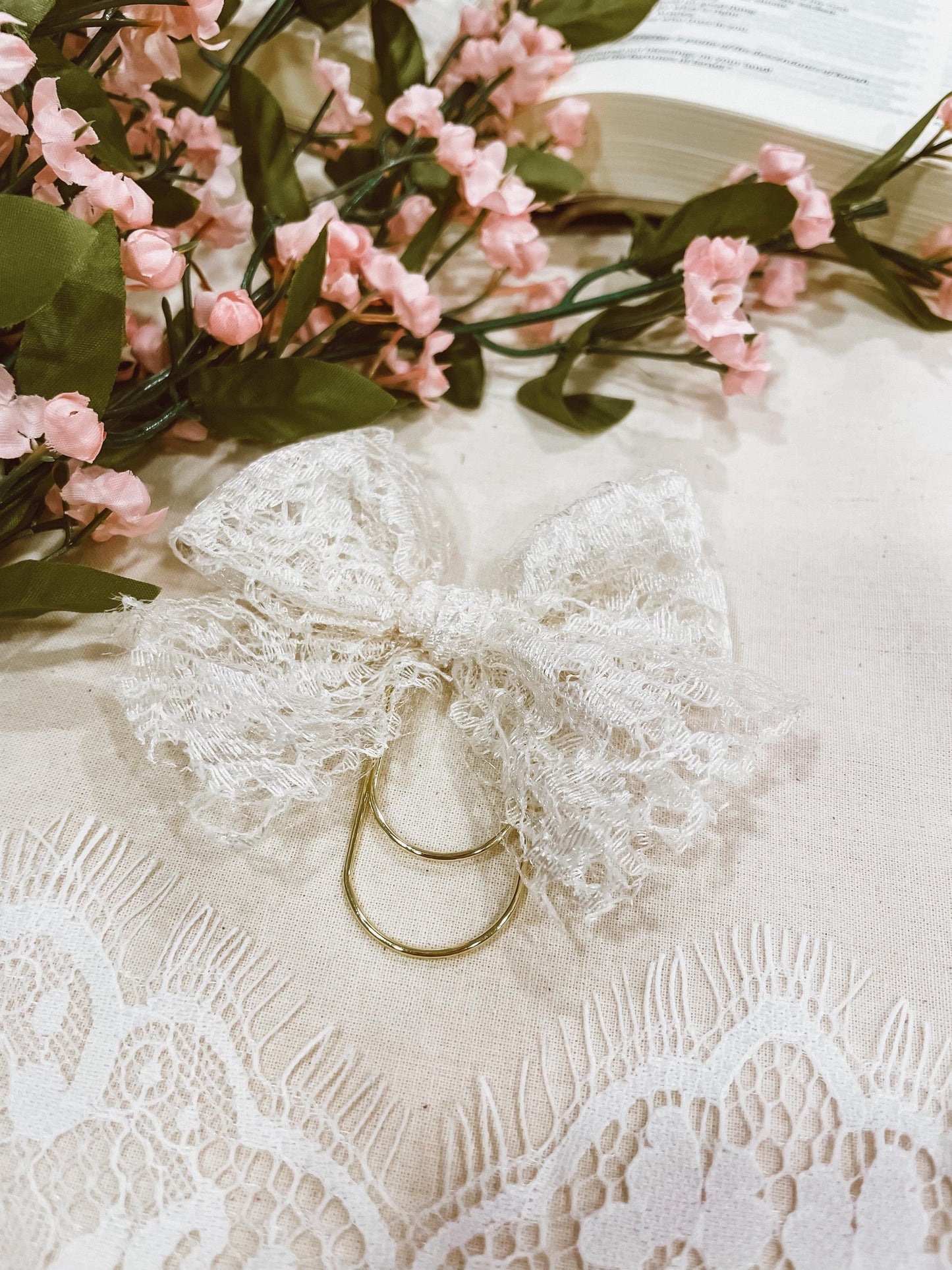 Little Lace Ivory - bow bookmark