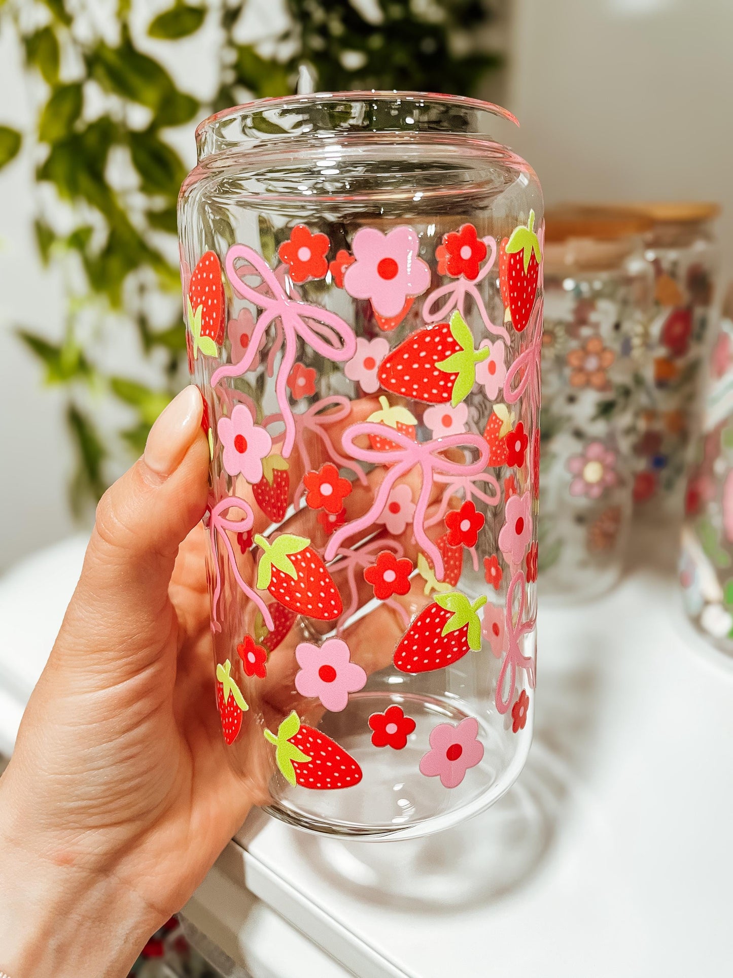 Bows & Berries - 16oz glass tumbler
