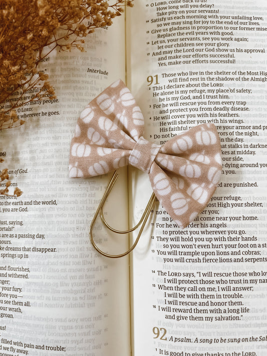 Pumpkin Spice-petite bow bookmark