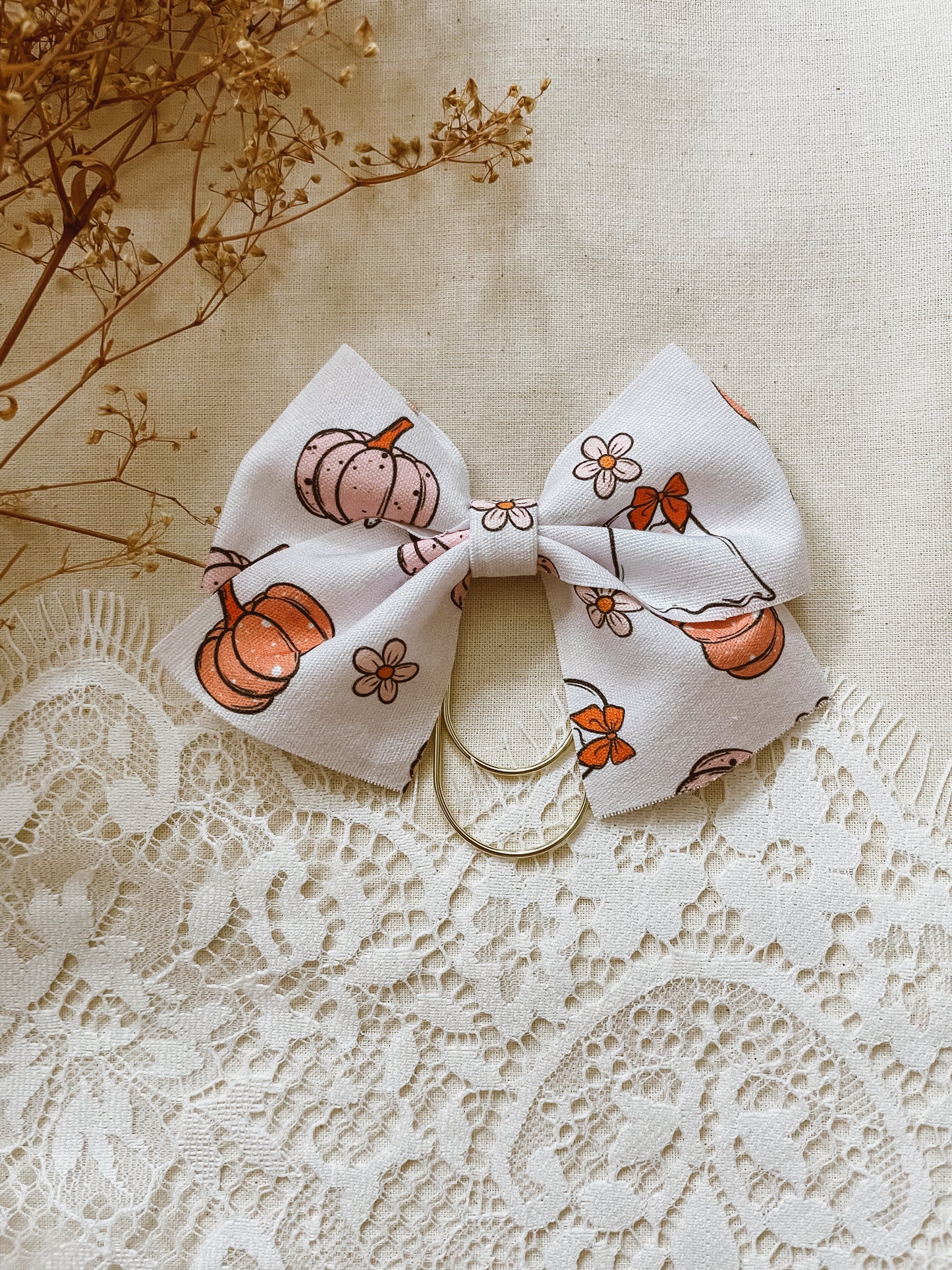 Little Pumpkin-bow bookmark