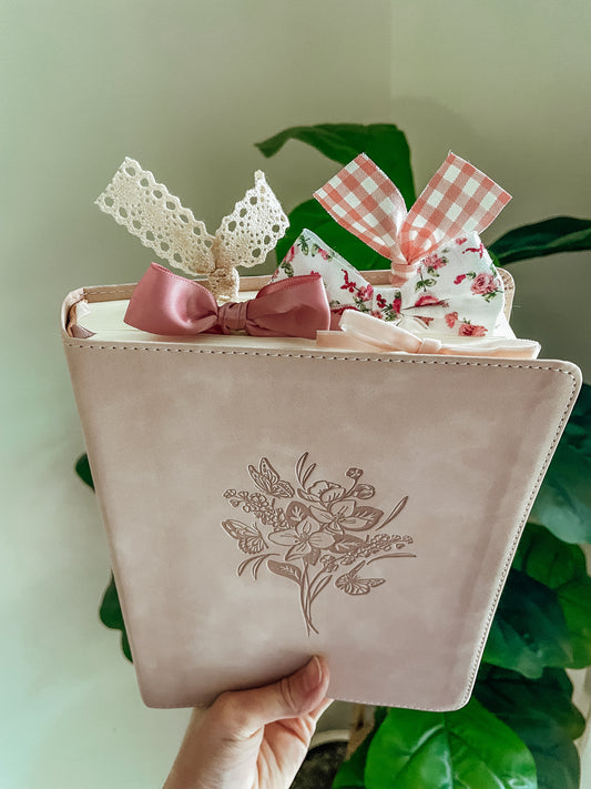 Shiloh ESV Notetaking Bible + Bow Set