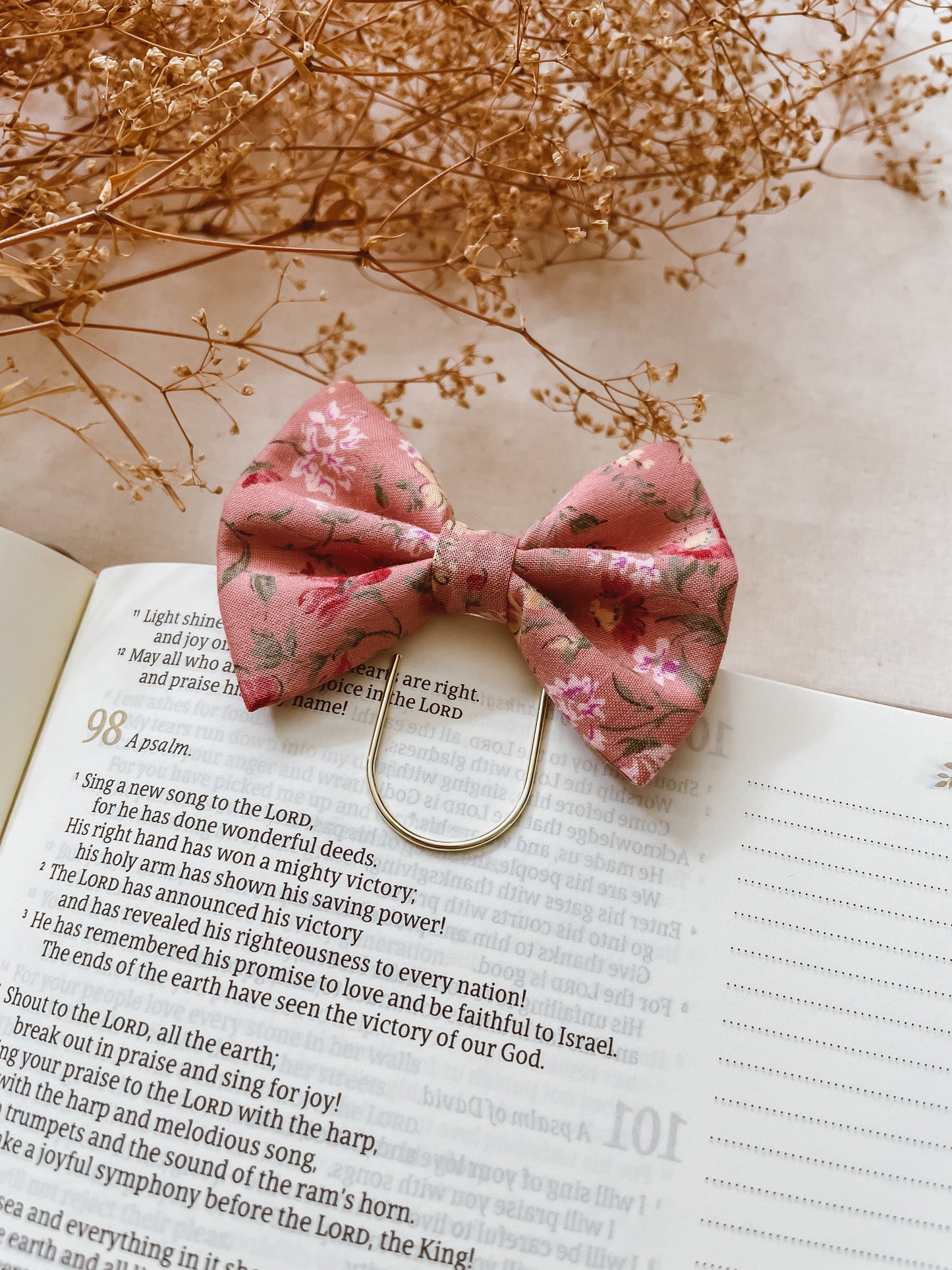 Soft Mauve Floral-petite bow bookmark
