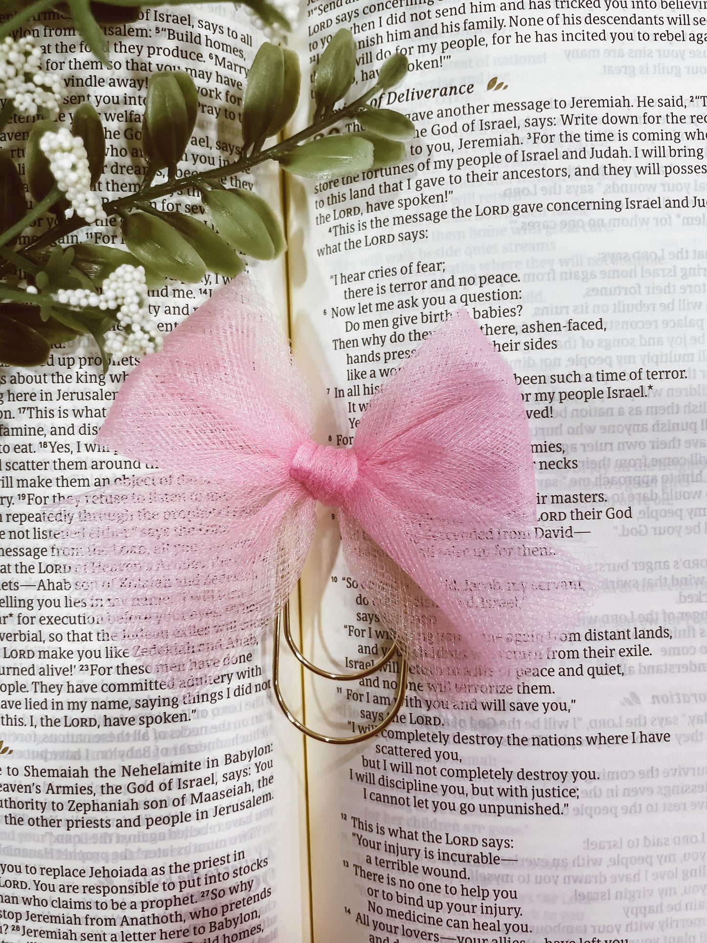 Bubble Gum Tulle - bow bookmark