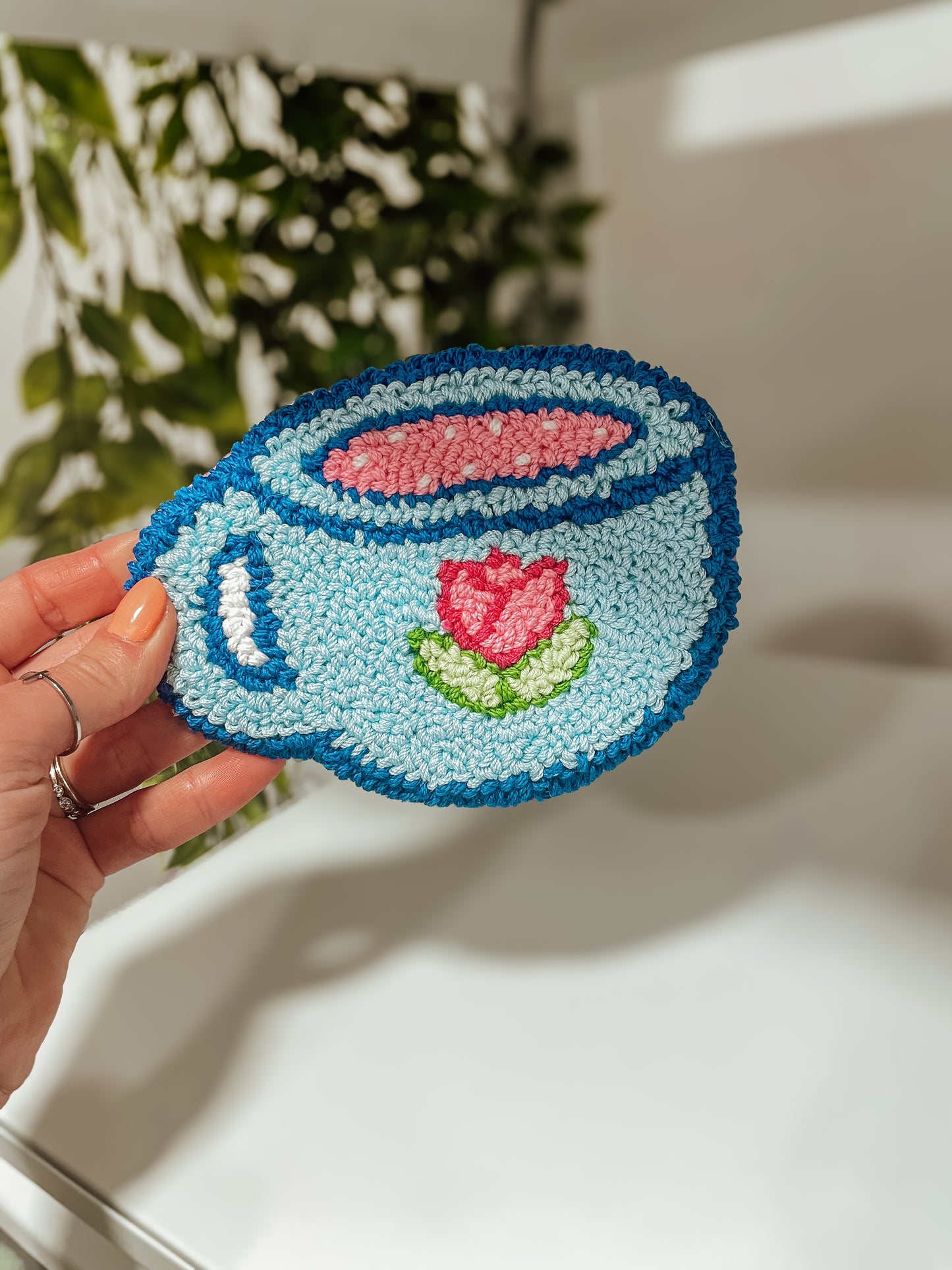 ‘Blue Floral Teacup’ mug rug coaster