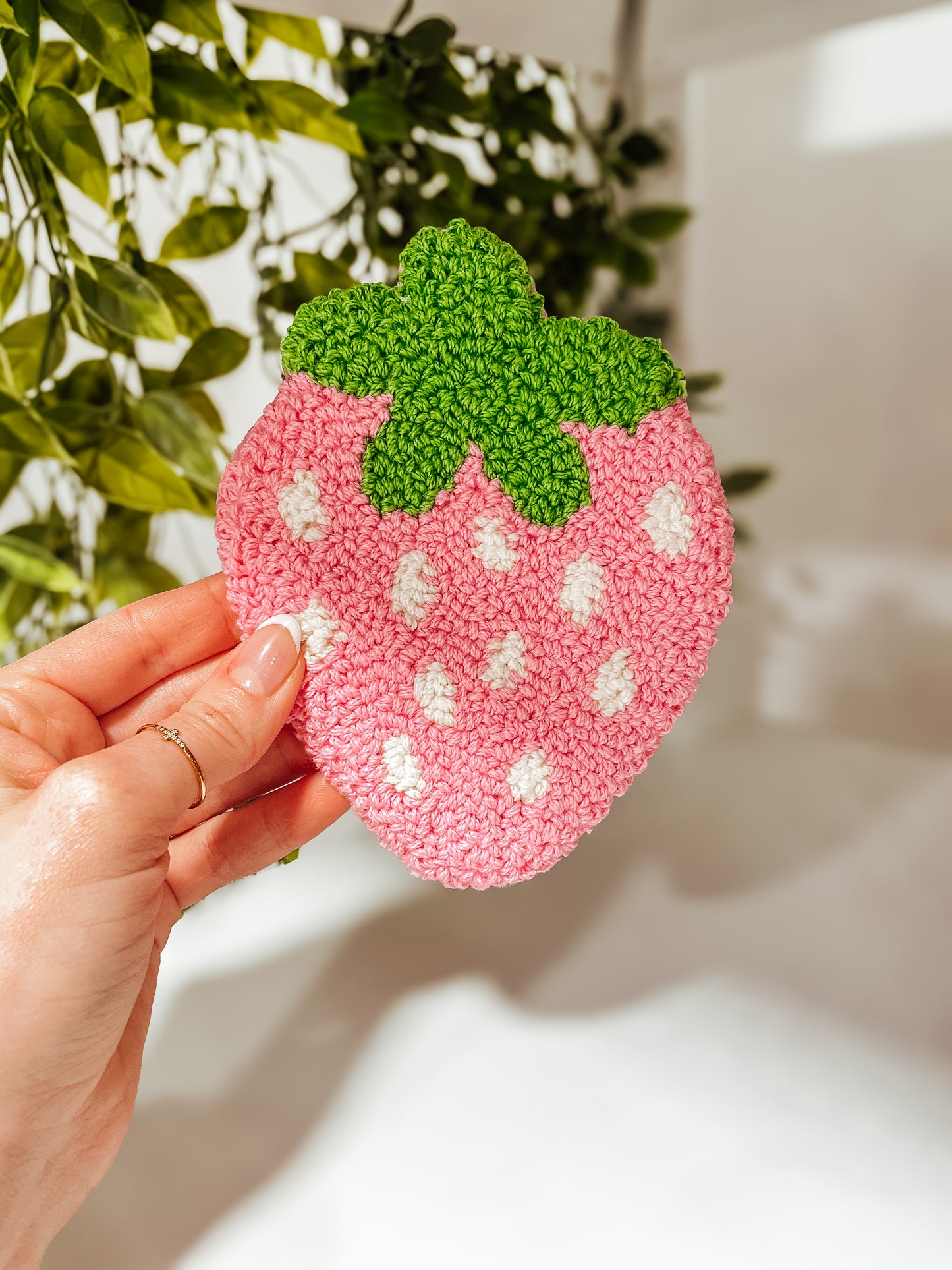 ‘Pink Berry’ mug rug coaster