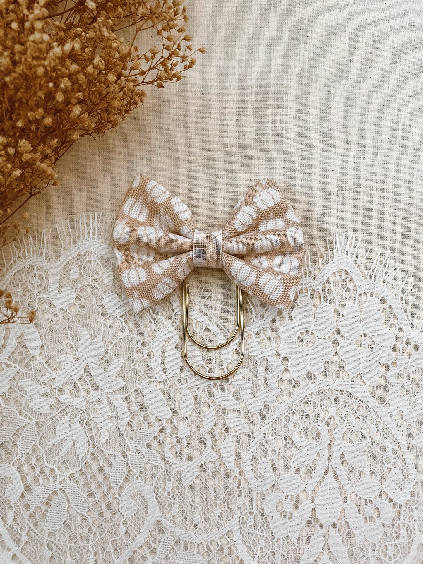 Pumpkin Spice-petite bow bookmark