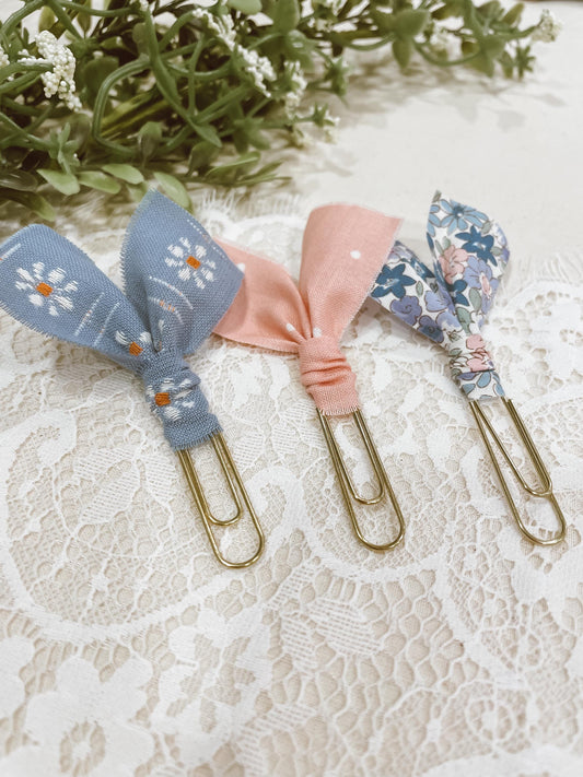 Daisy Blue florals ~ set of 3 page markers