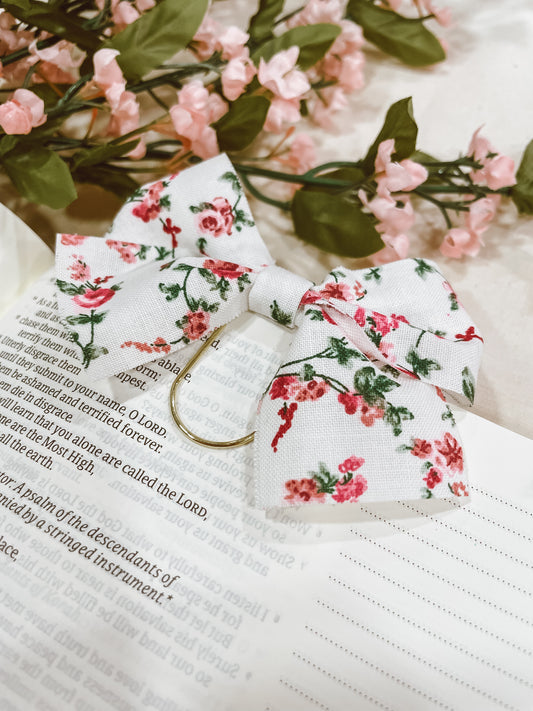 Pink Roses on the vine - bow bookmark