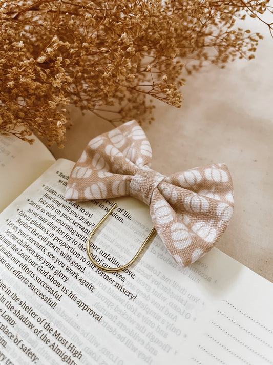 Pumpkin Spice-petite bow bookmark
