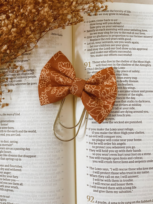 Sweet Honey Floral -petite bow bookmark