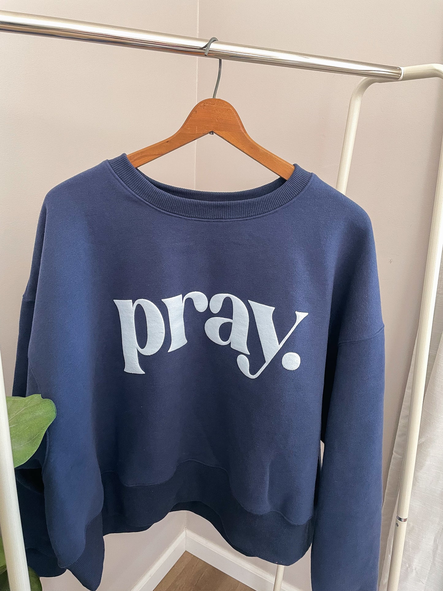 Pray Crop Crew + Bracelet set