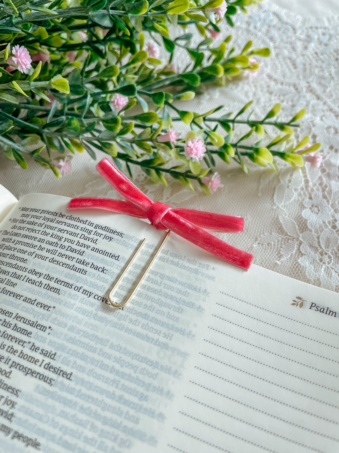 Hot Pink ~ velvet mini bow bookmark