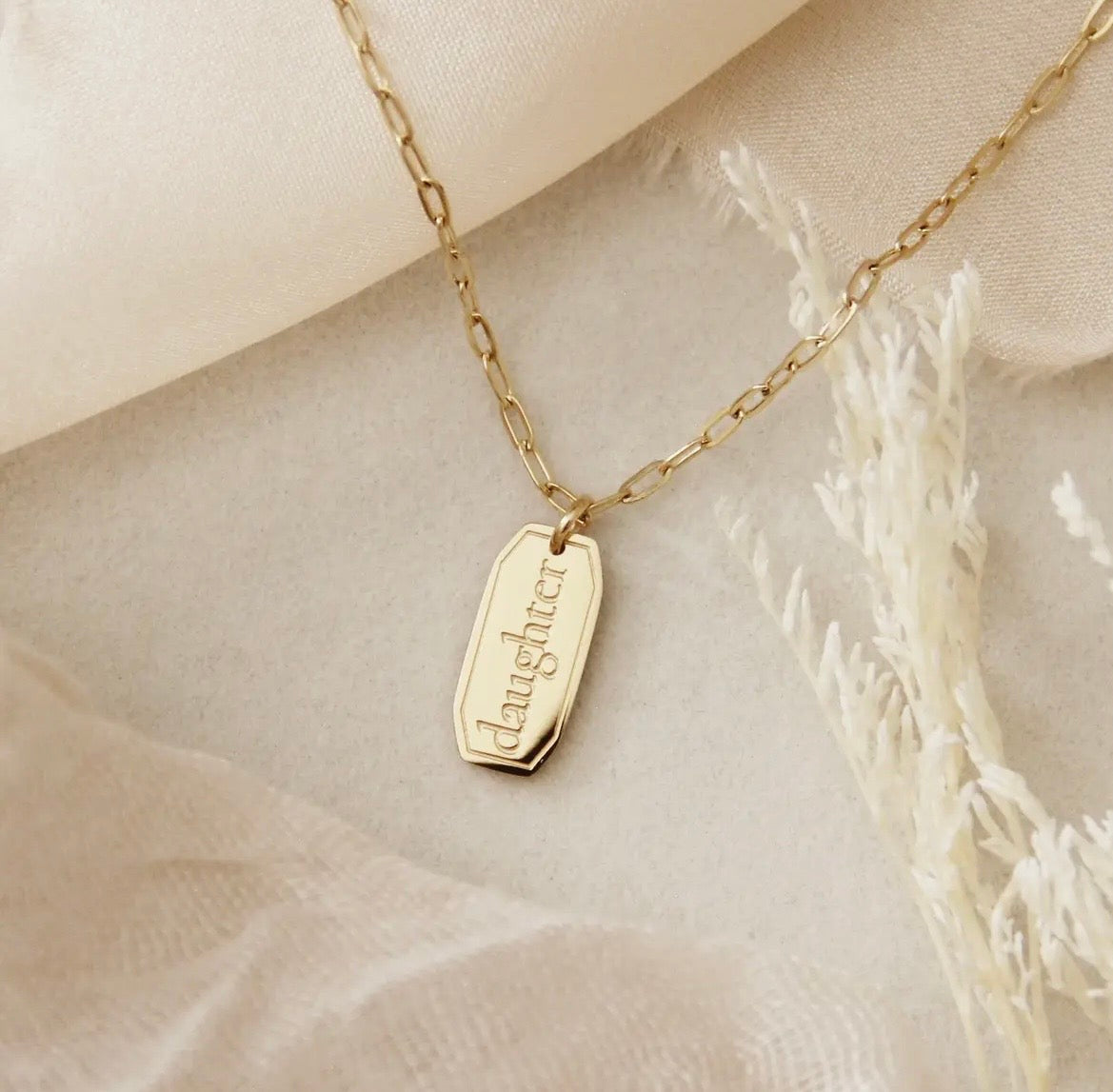 Daughter necklace, 1 John 3:1