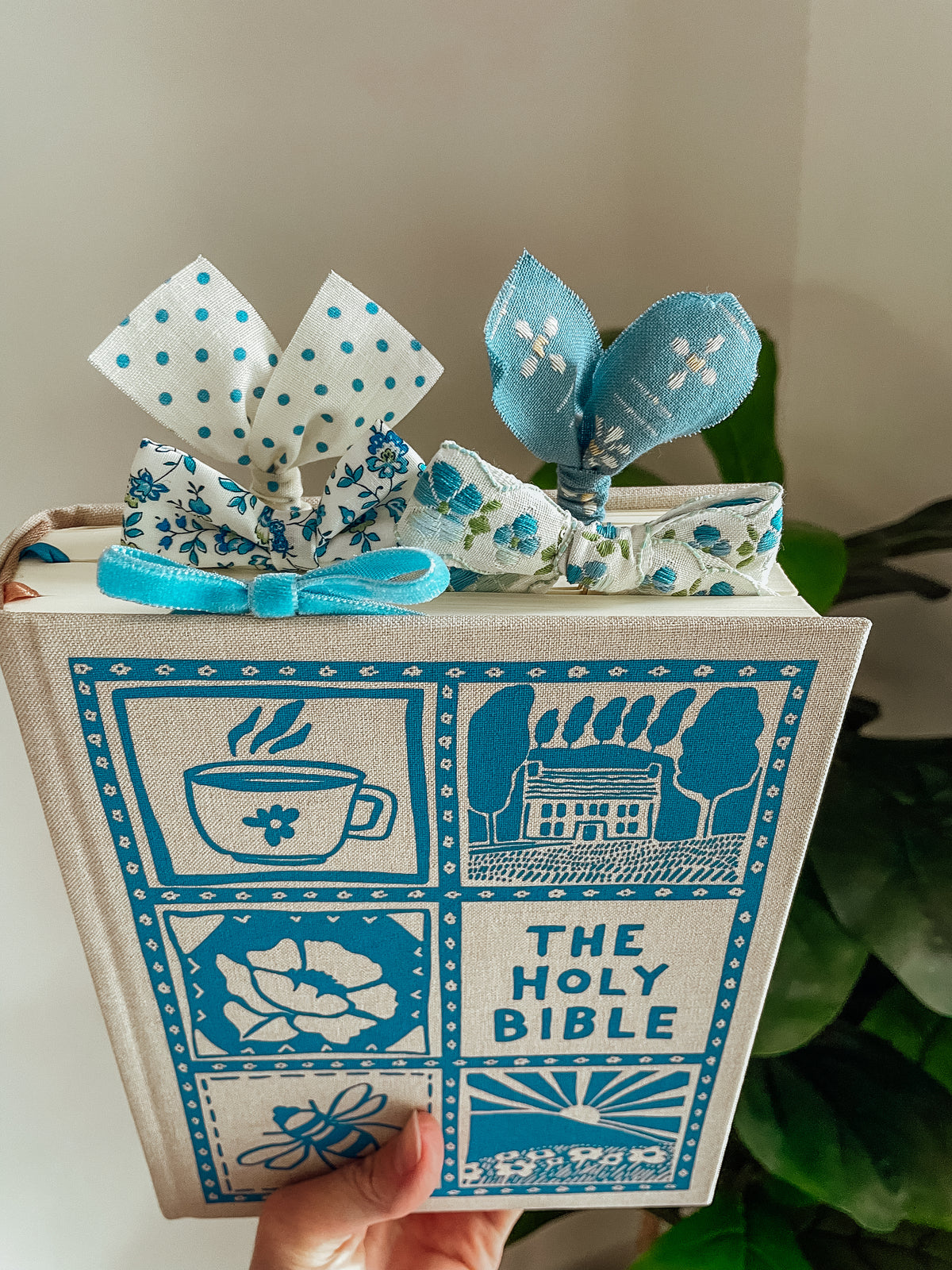 Oxford CSB Notetaking Bible + Bow Set