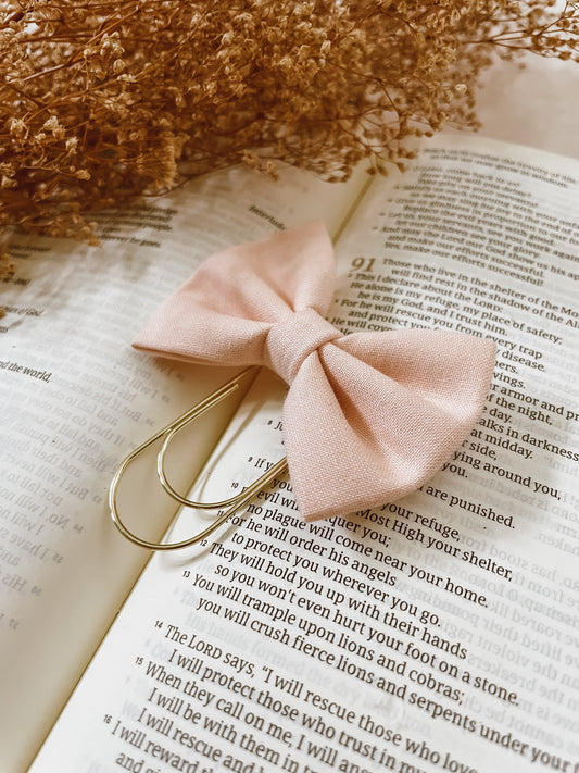 Rosie-petite bow bookmark