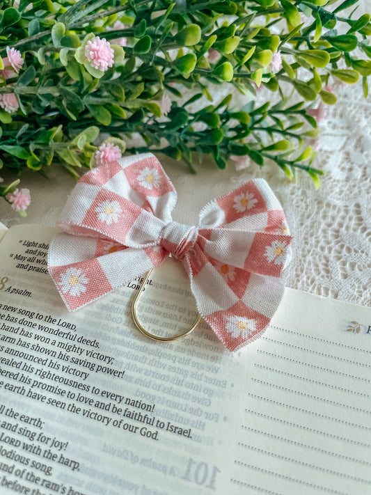 Checkered Daisy- bow bookmark