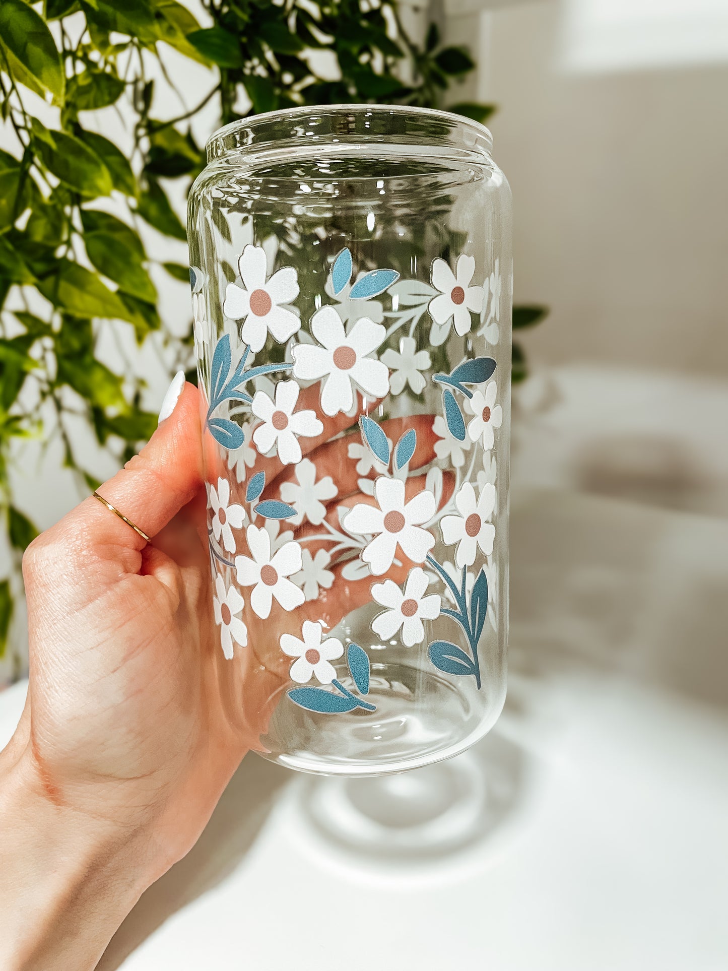 Daisies- 16 oz glass tumbler
