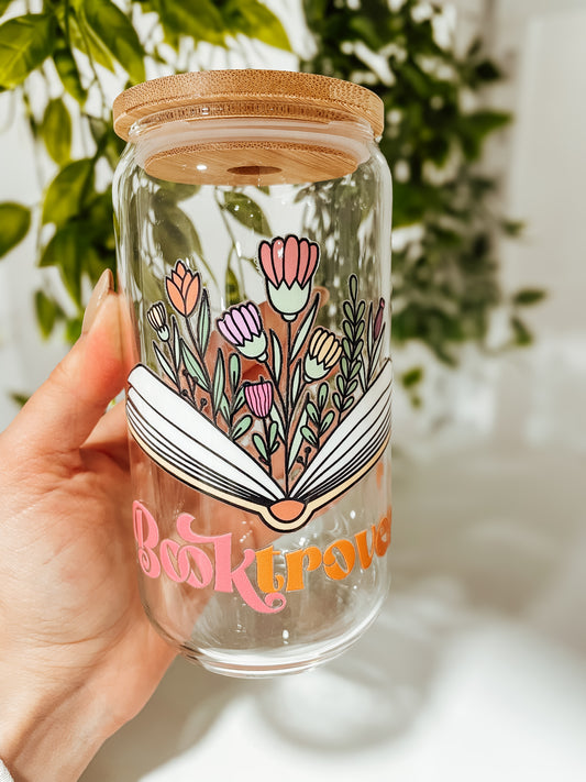 Booktrovert- small glass tumbler